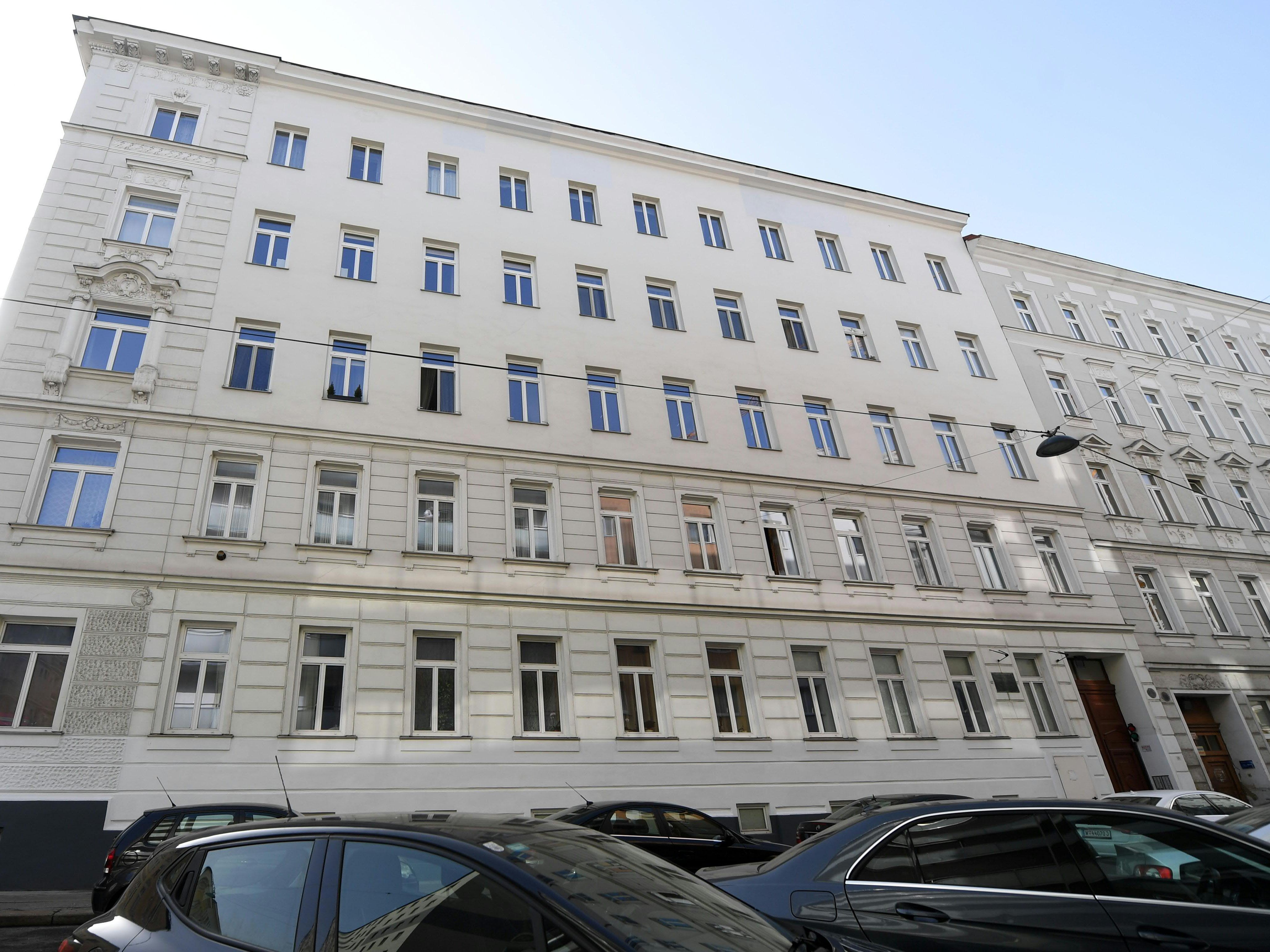 Die 28-Jährige starb nicht wie angenommen an einem Bauchstich, sondern wurde erwürgt.