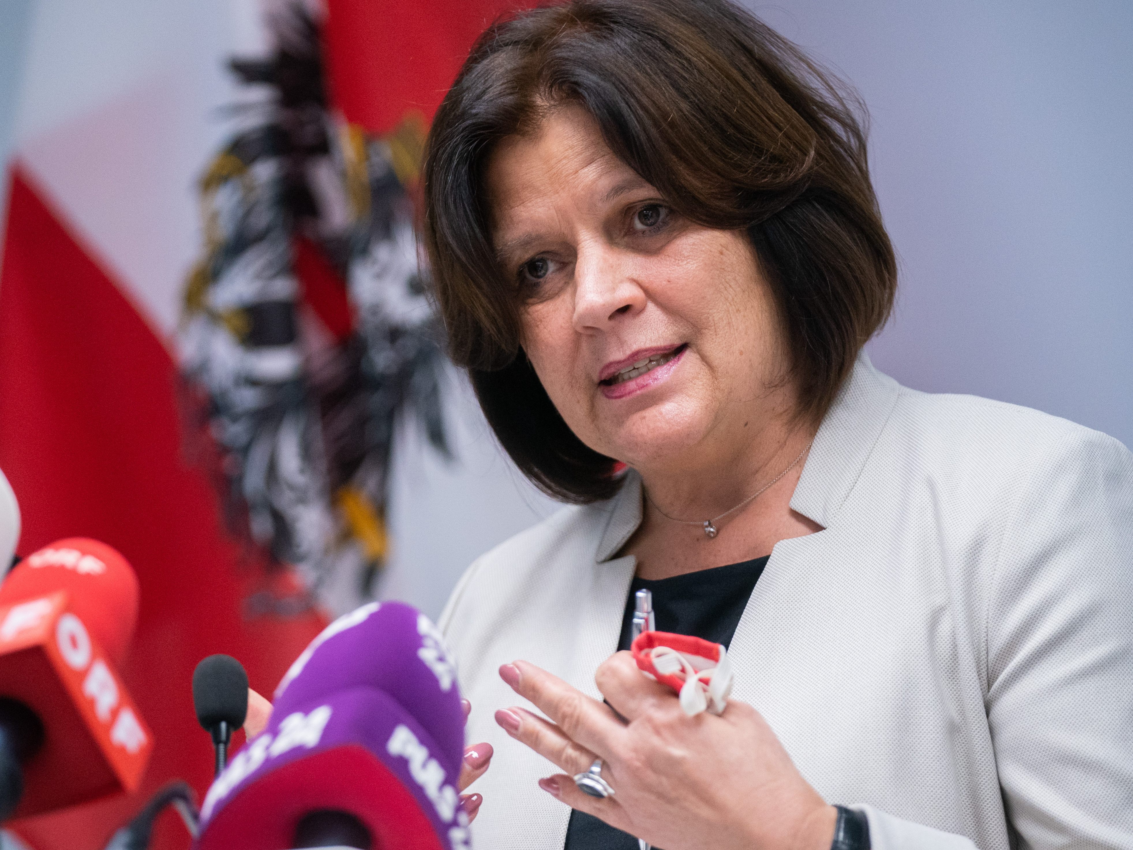 Anderl appelliert an die Regierung. Anderl appelliert an die Regierung.