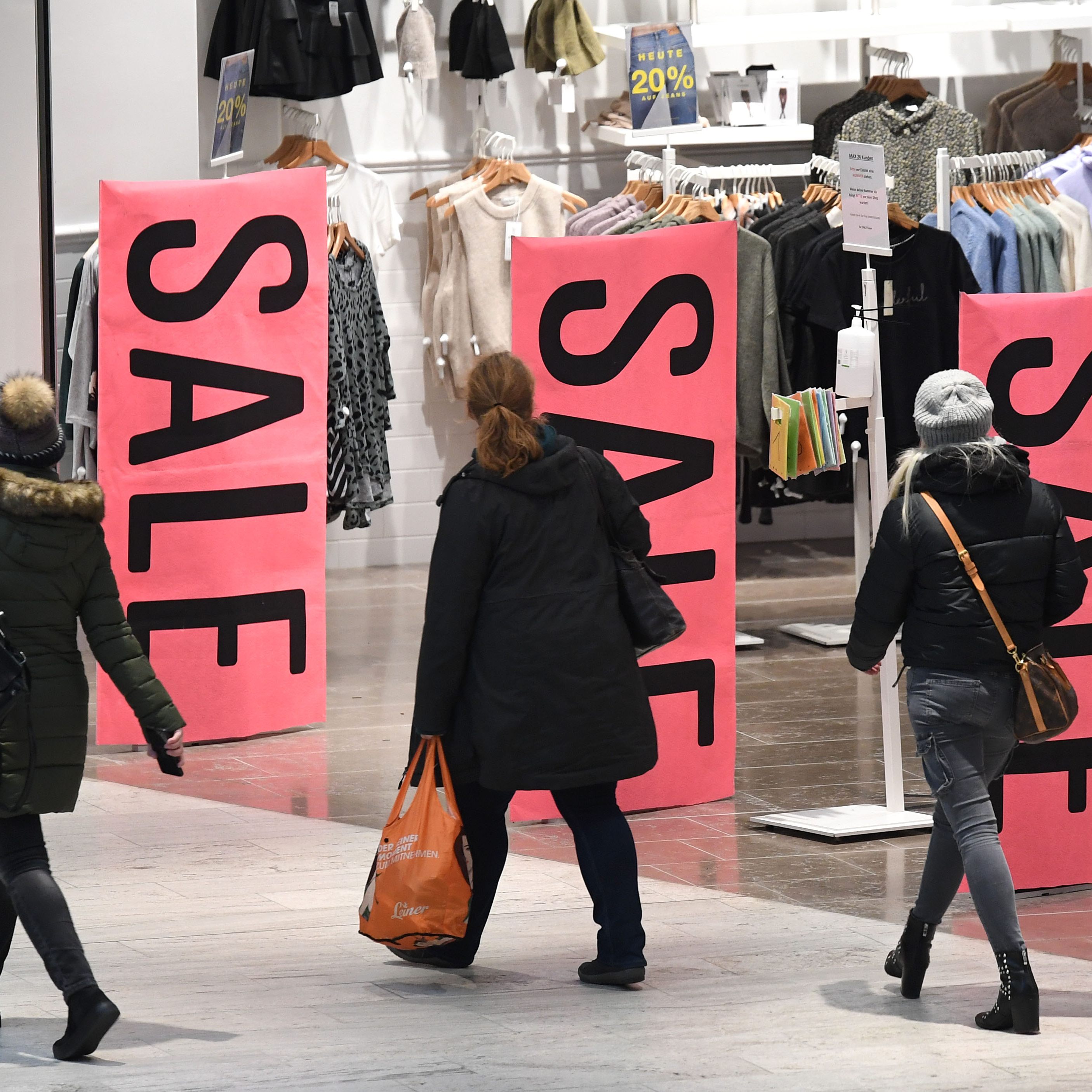 Kfz- und Großhandel sowie Mode-, Schuh- und Spielwarenhändler als Krisenverlierer.