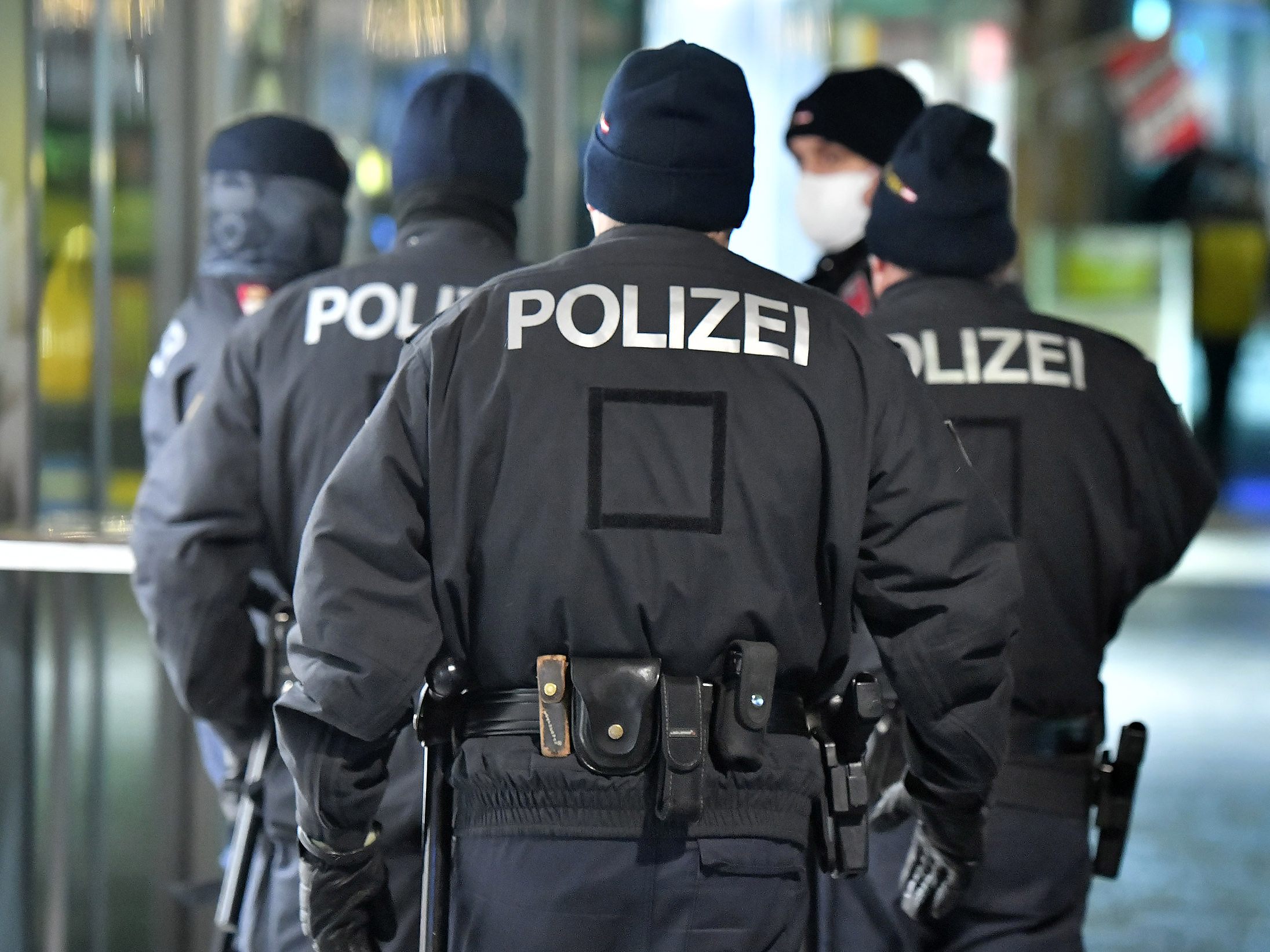 "Aktion scharf" gegen Covid-Verstöße in der Wiener Innenstad. "Aktion scharf" gegen Covid-Verstöße in der Wiener Innenstad.