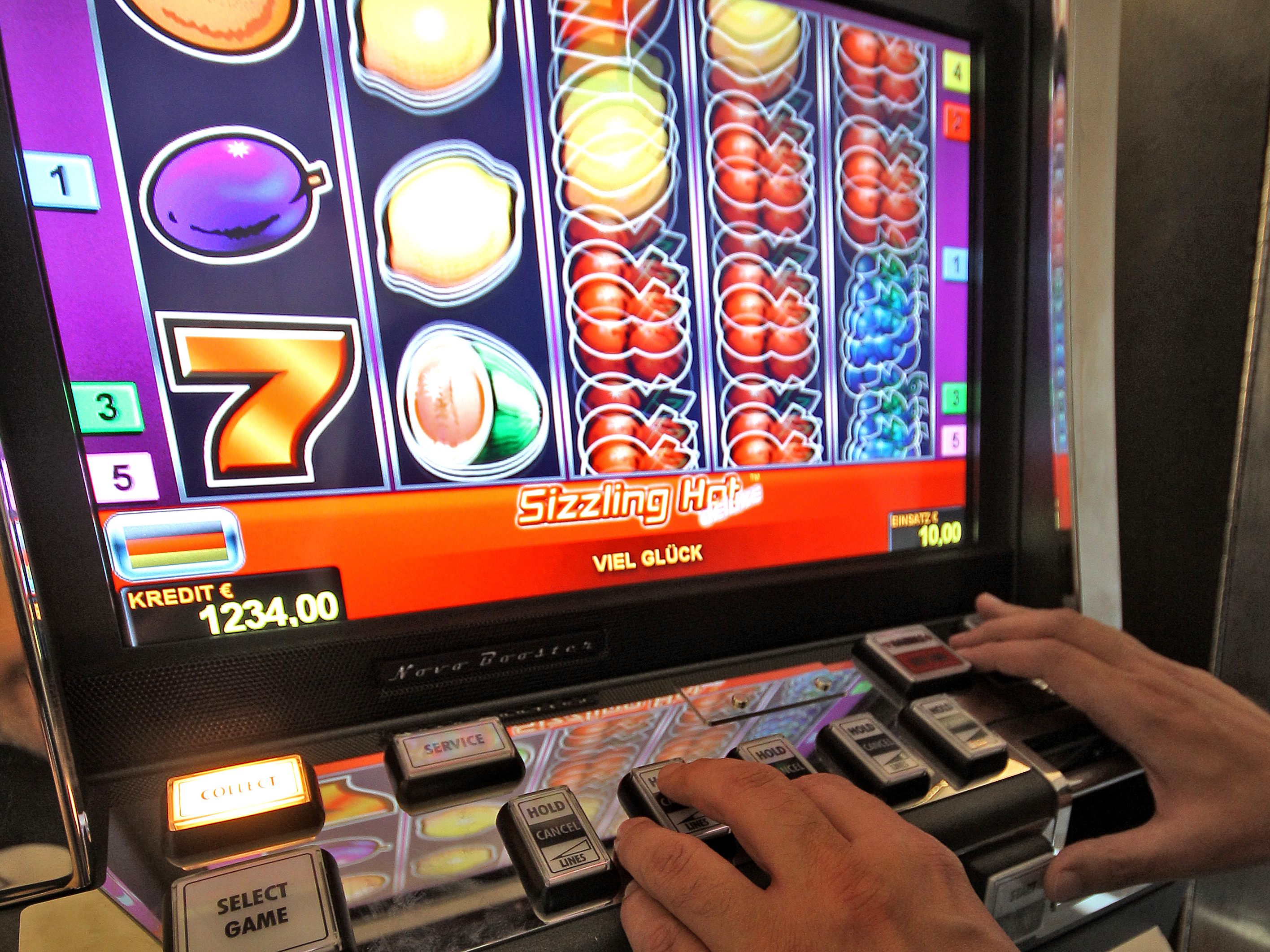 In einer Wohnung in Favoriten florierte das Glücksspiel an illegalen Automaten In einer Wohnung in Favoriten florierte das Glücksspiel an illegalen Automaten