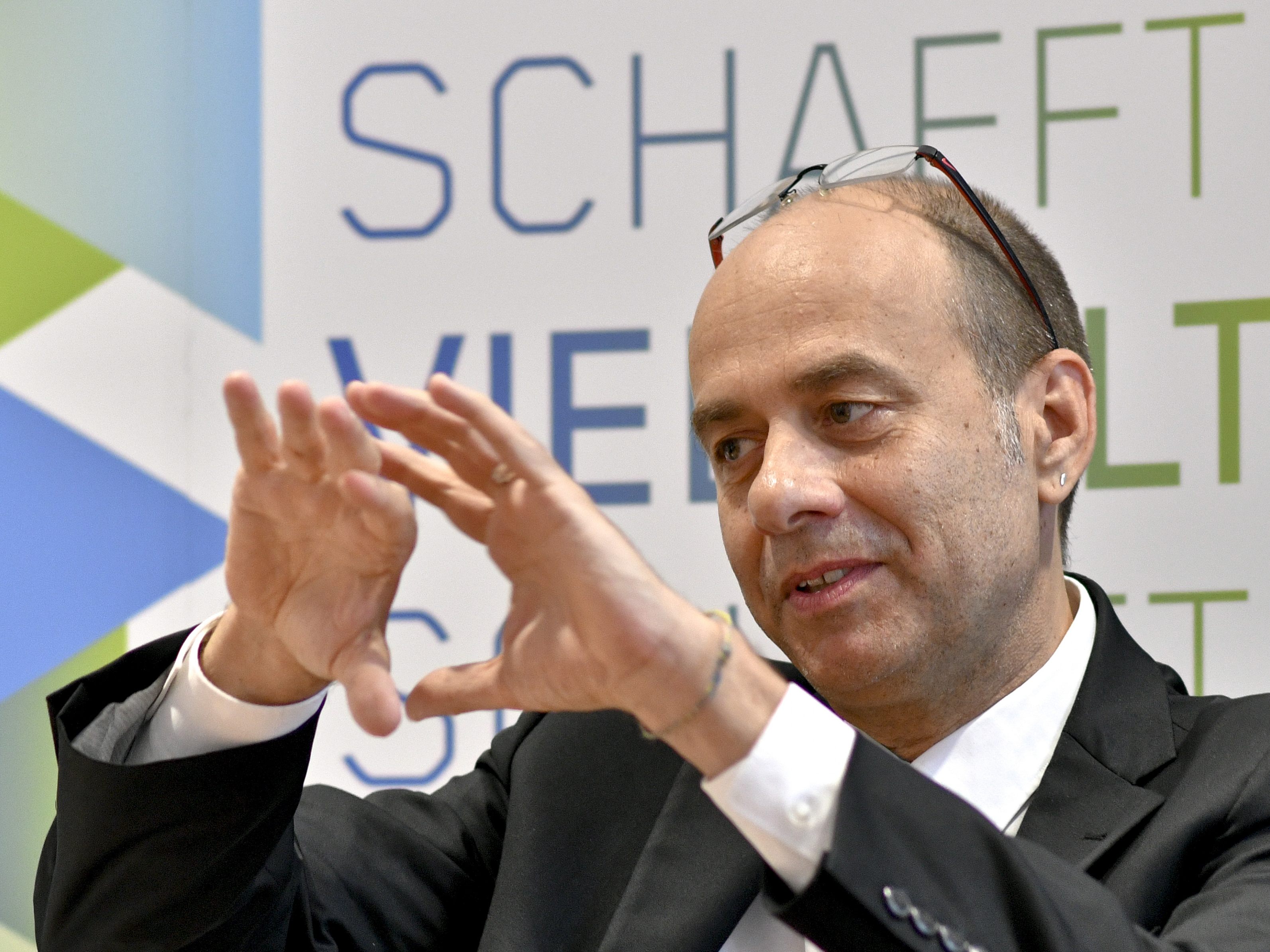 Mikrobiologe Michael Wagner sprach sich gegen weitere Öffnungen aus Mikrobiologe Michael Wagner sprach sich gegen weitere Öffnungen aus