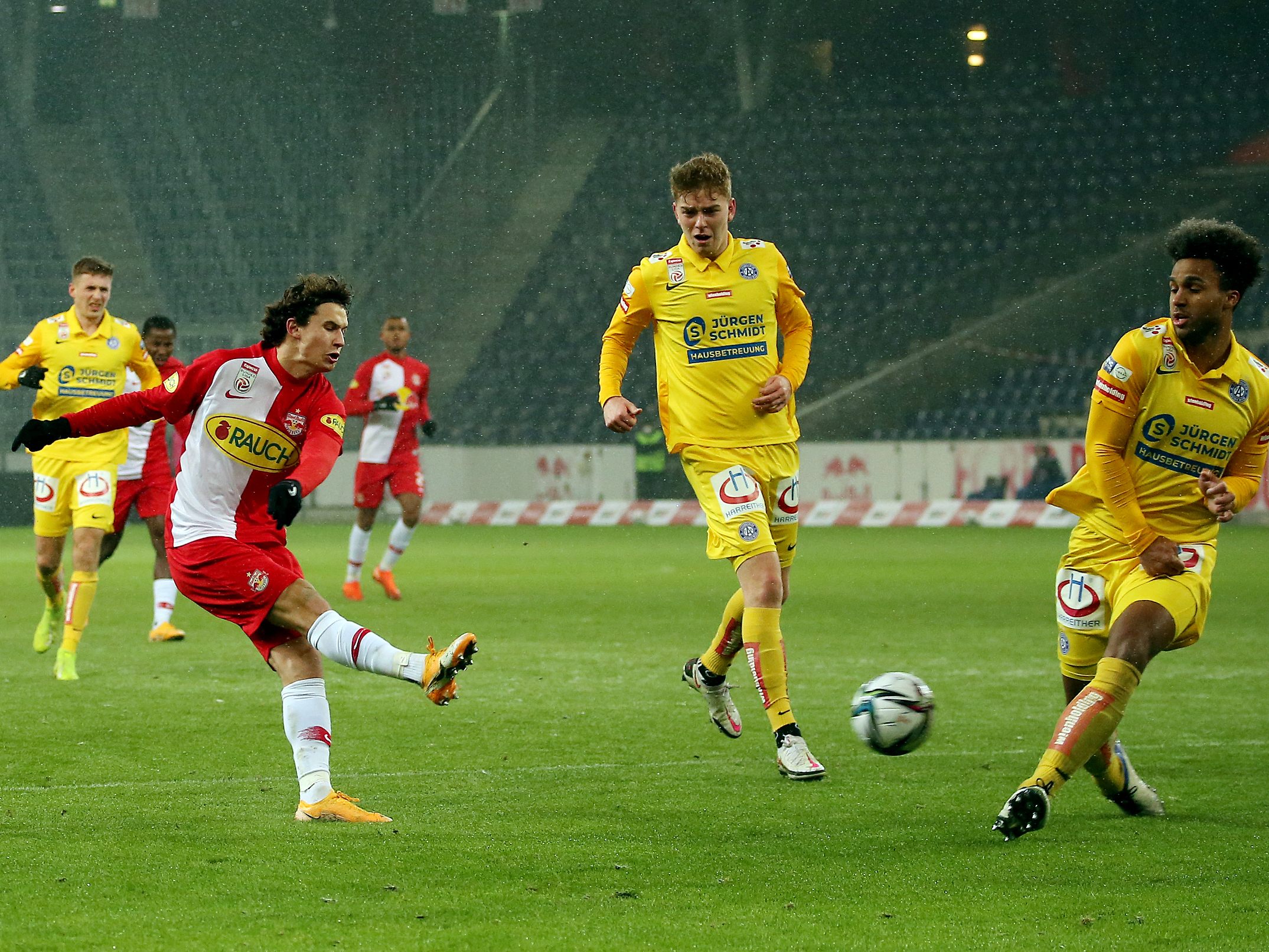 RB Salzburg konnte den Rückstand auf die Wiener Austria aufholen.