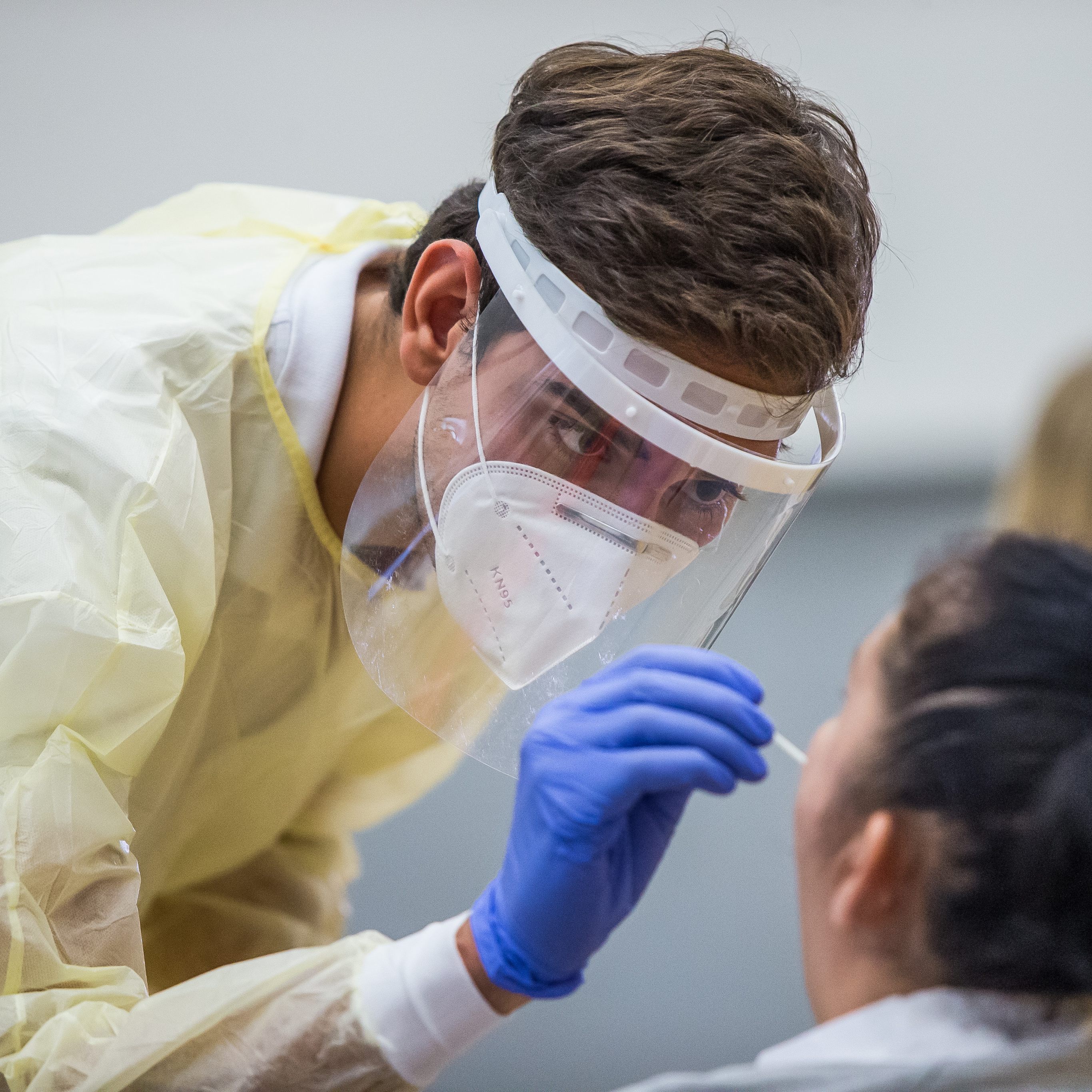 Zahl der aktiven Fälle leicht gestiegen
