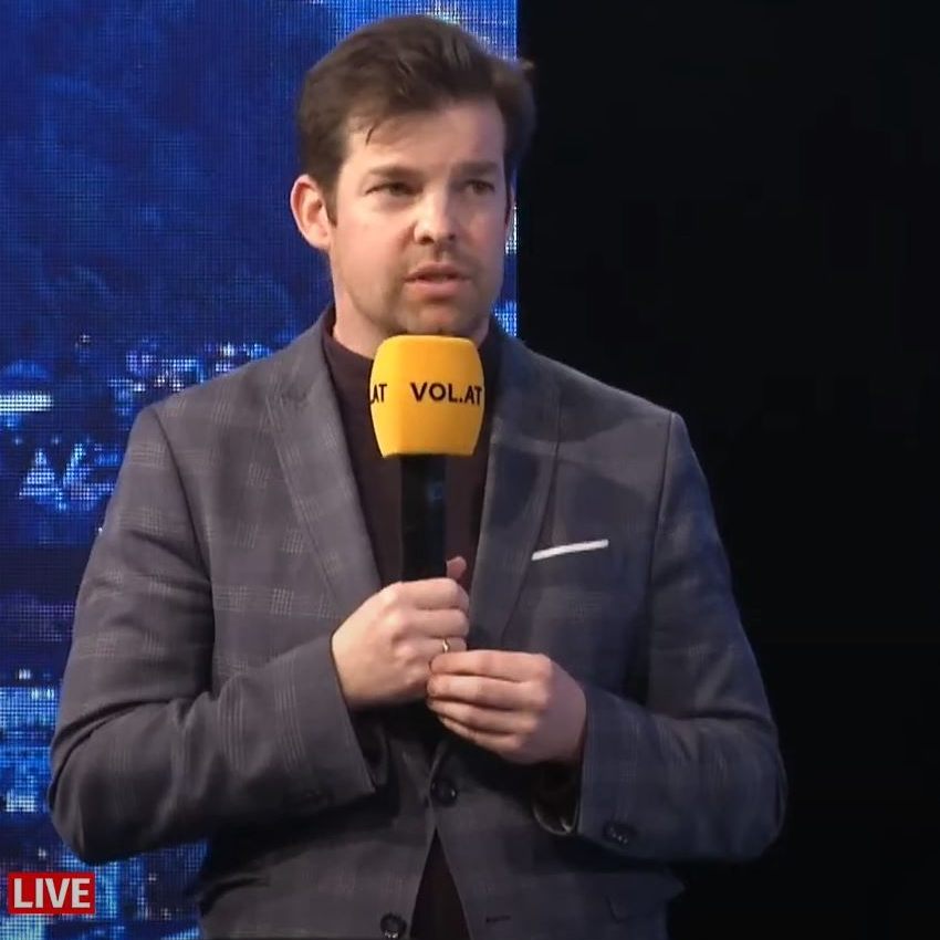 Mathias Burtscher im Studio von "Vorarlberg Live" zur Stimmung in der Vorarlberger Industrie.