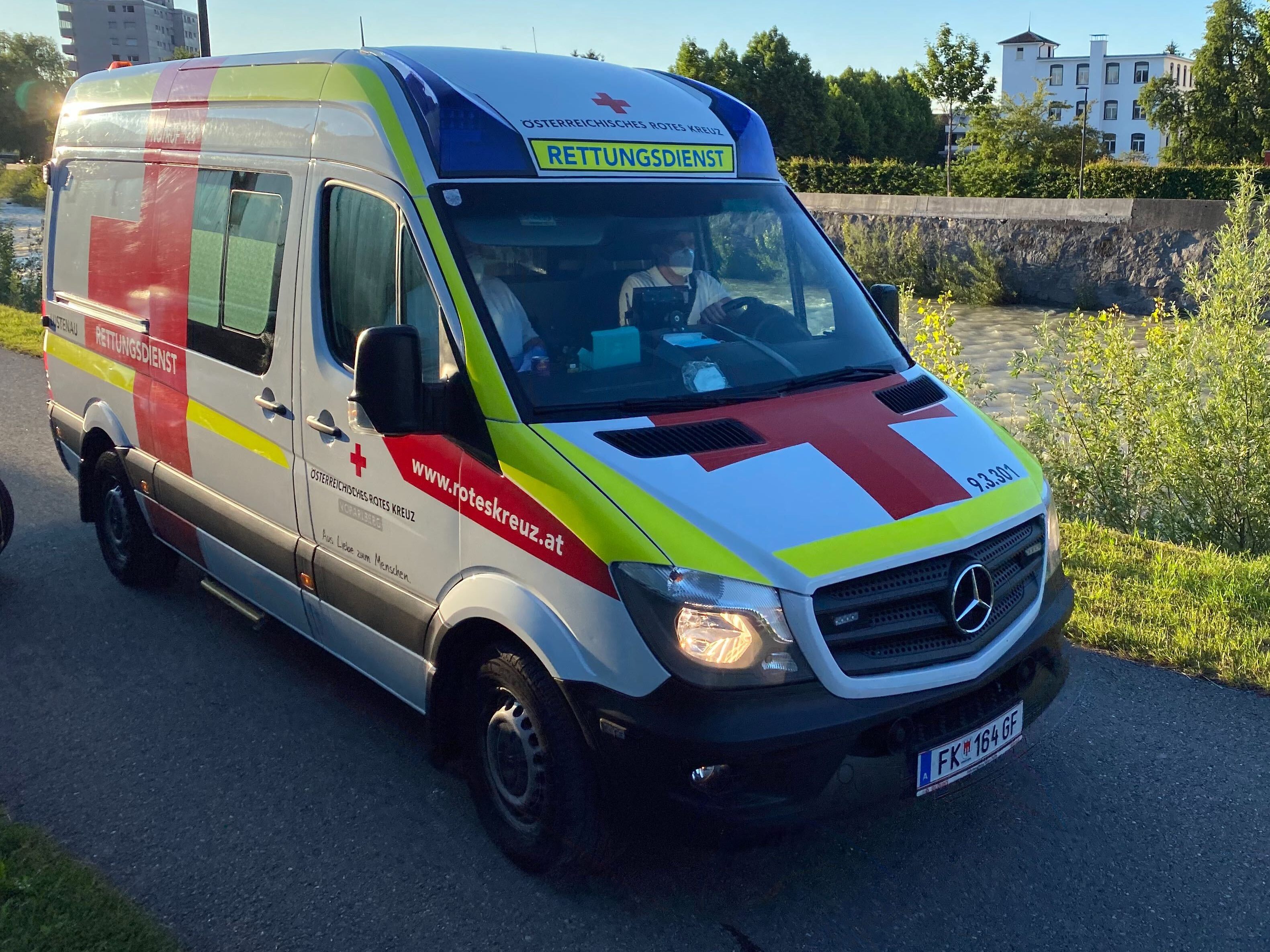 Der Arbeiter wurde ins Krankenhaus Dornbirn gebracht.