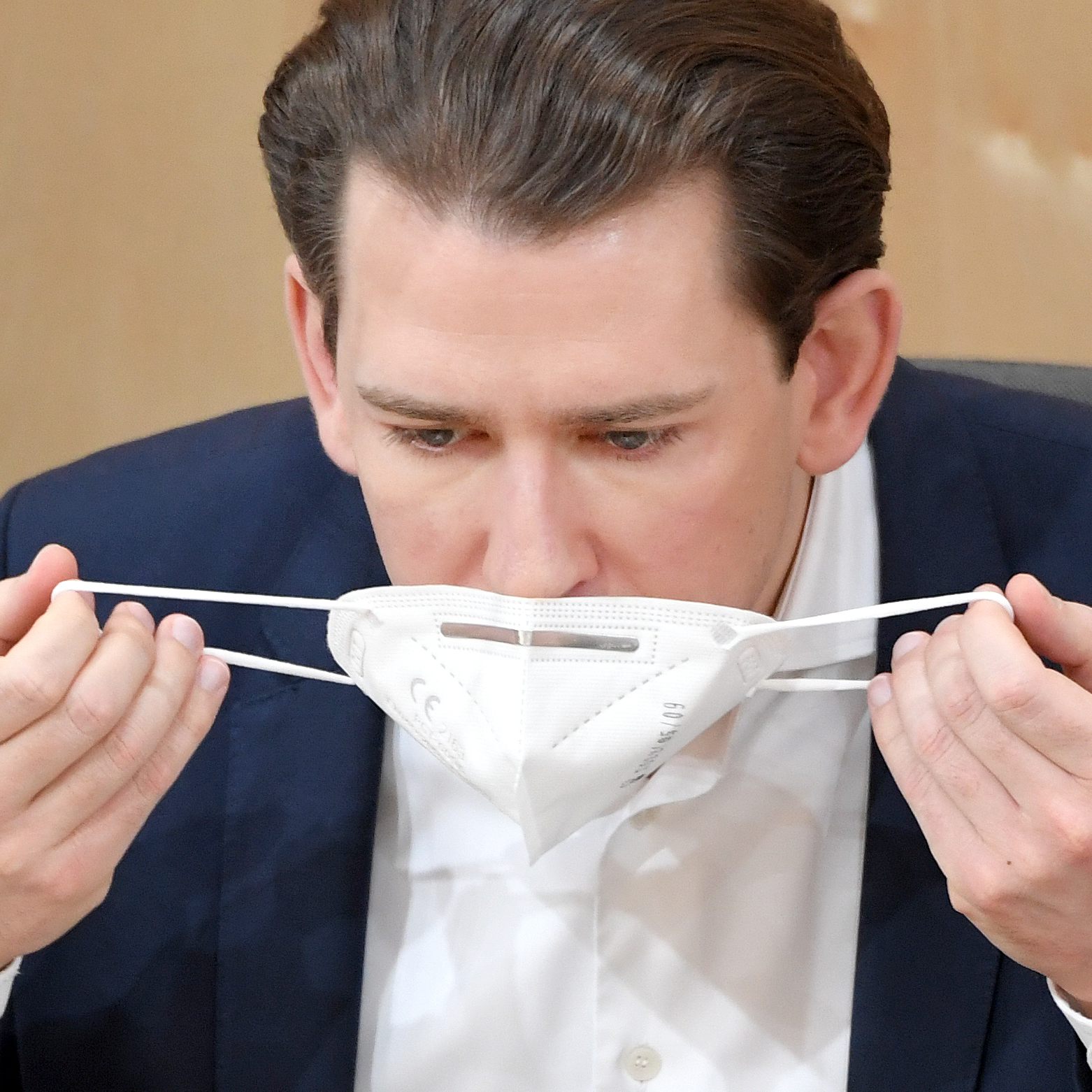 "Ein Lockdown, wo keiner mitmacht, hat wenig Sinn" - Bundeskanzler: Dritte Welle lässt sich nicht verhindern.