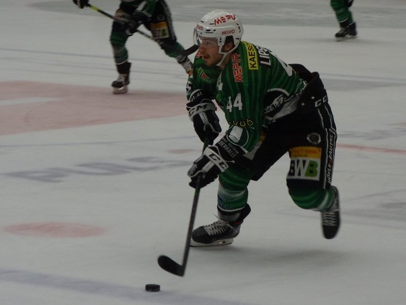 Roberts Lipsbergs erzielte in Ritten das 3:4.