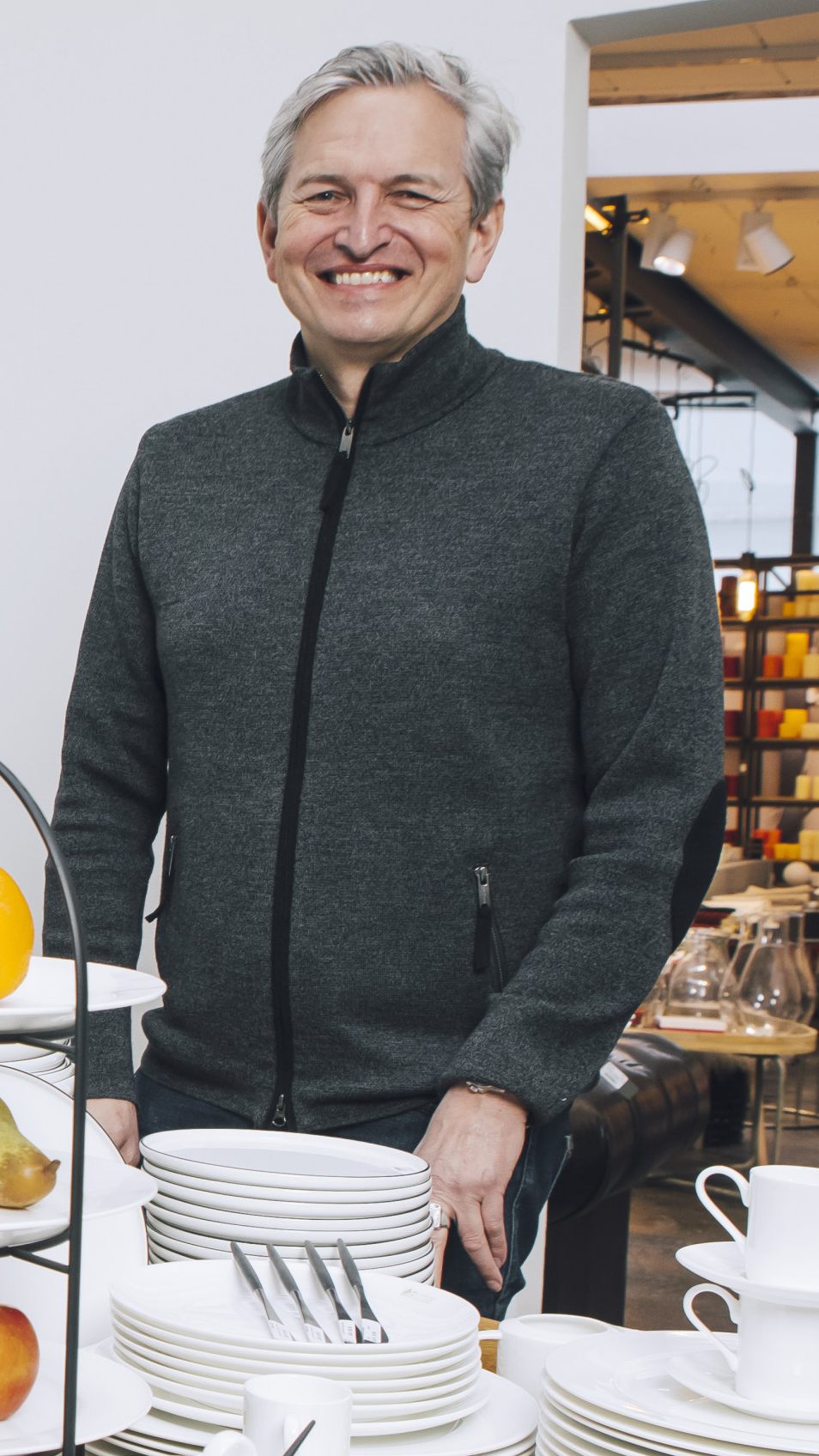 Bernd Bösch und Stefan Grabher siedeln hochwertige Tischkultur vom Dornbirner Marktplatz zu Mary Rose in die Schillerstraße um.