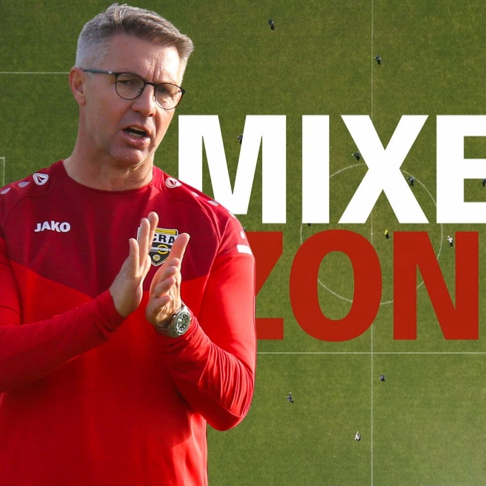 Damir Canadi (r.) und Peter Pfanner (r.) sind zu Gast in der MIXED ZONE.