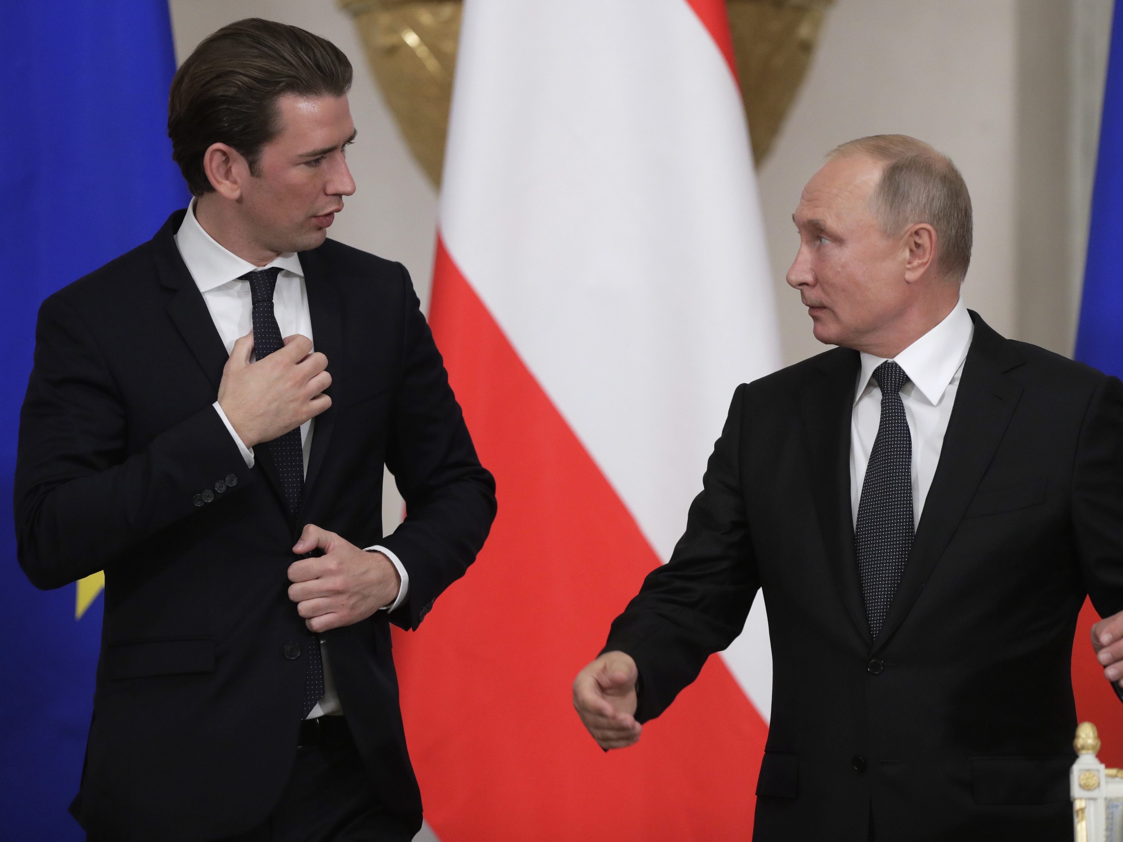 Kurz und Putin tauschten sich über die mögliche Lieferung von Sputnik V aus.