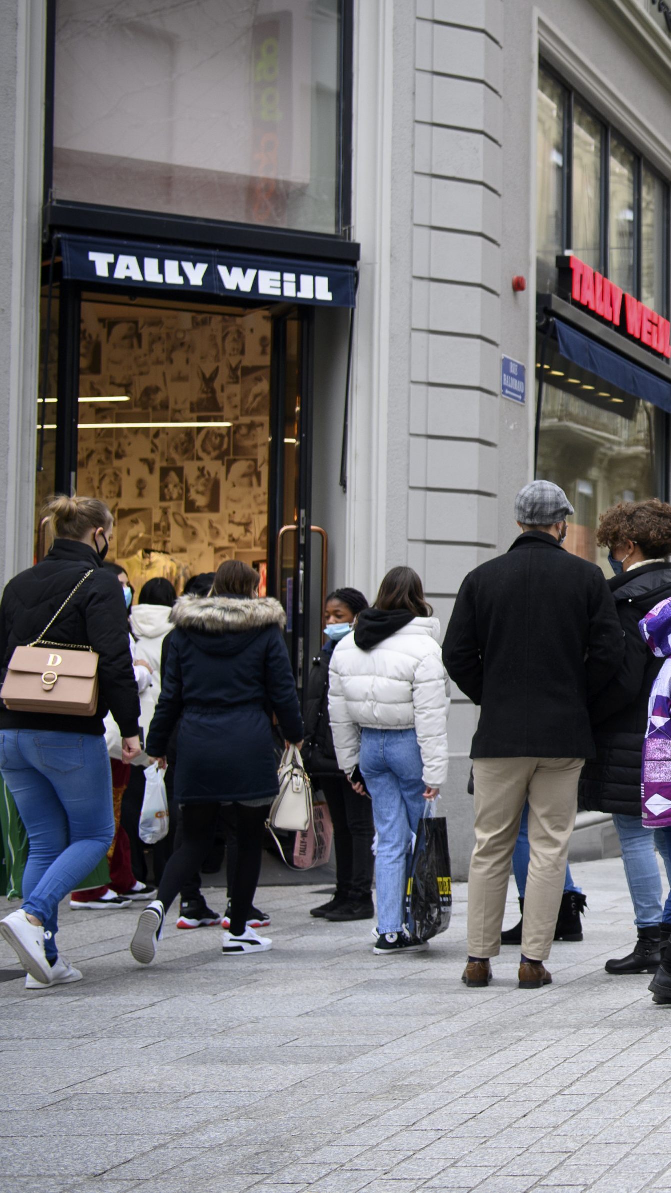 Schweizer dürfen ab dem 1. März wieder einkaufen