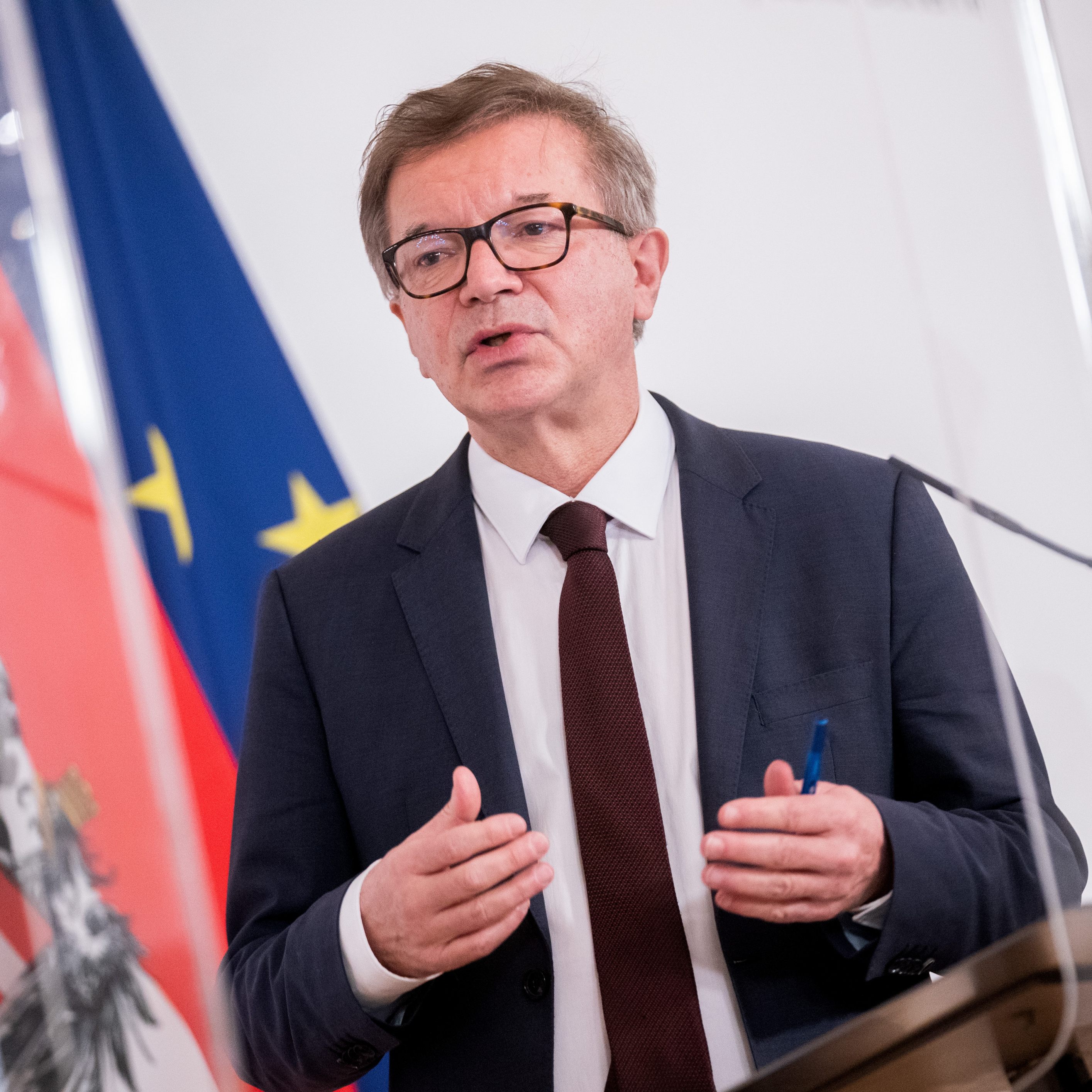 Gesundheitsmister Anschober präsentiert die "Taskforce Pflege".