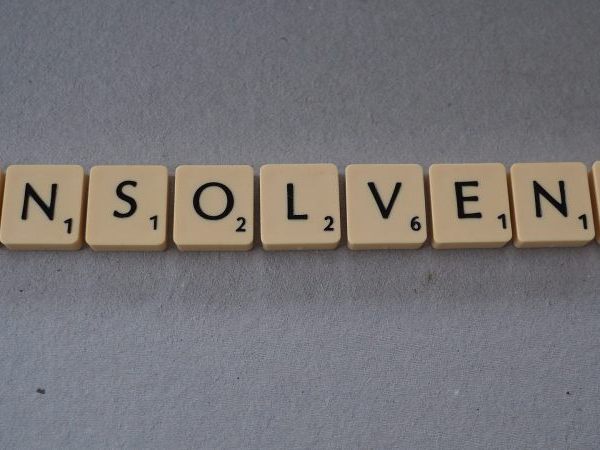 Trotz der Corona-Krise rutschten weniger Unternehmen in die Insolvenz.