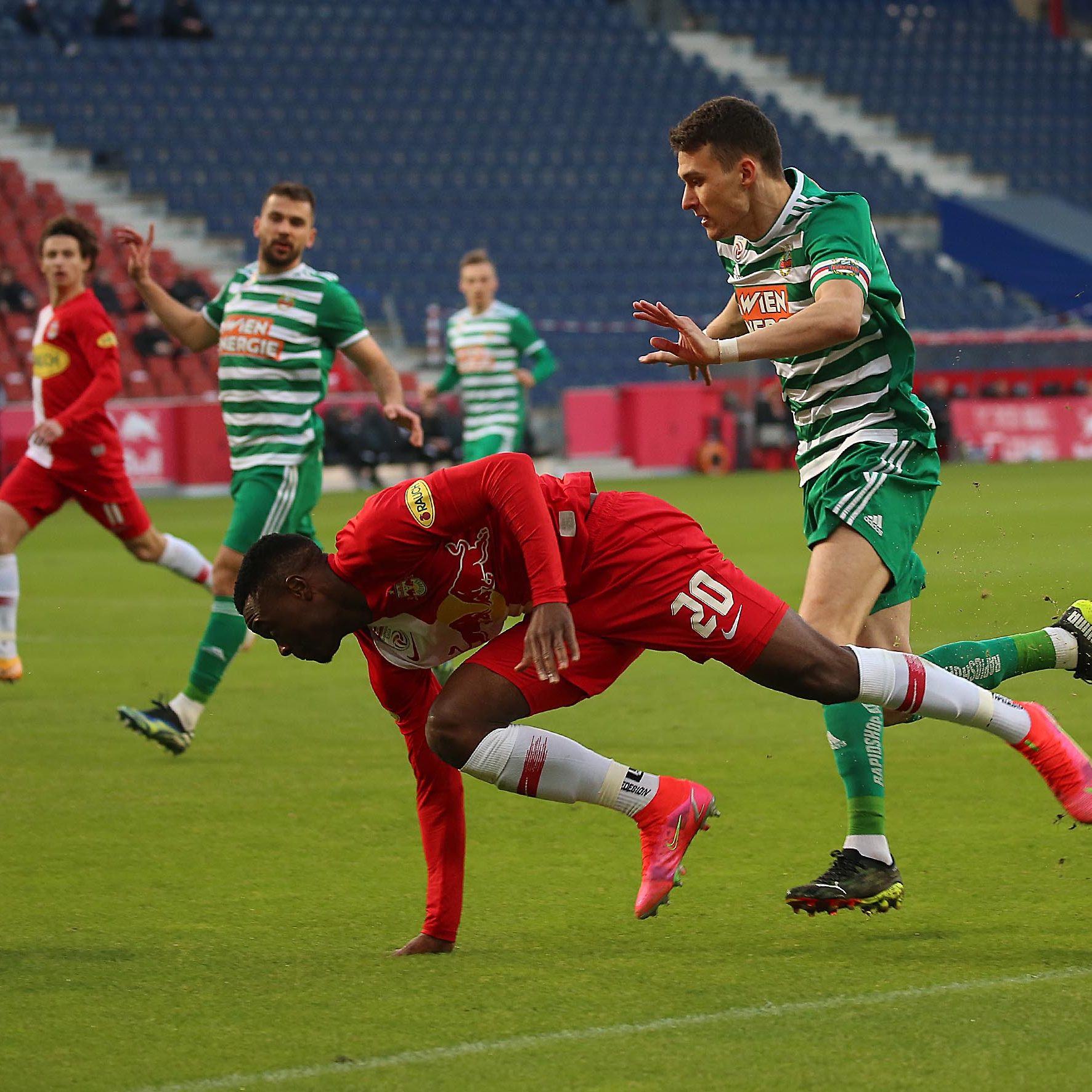 Patson Daka netzte gegen Rapid gleich dreimal ein.