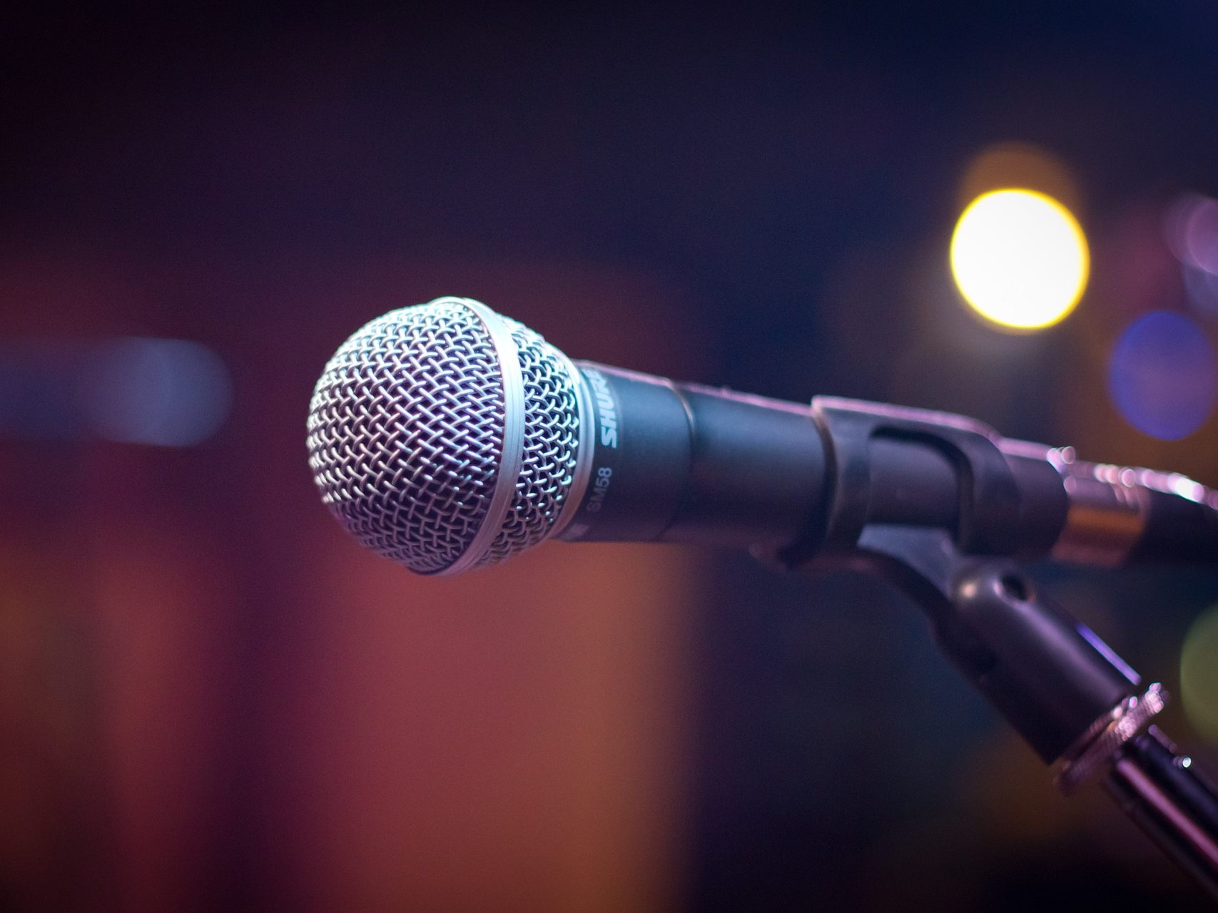 Zehn Sänger treten beim Protestsongcontest mit ihren kritischen Beiträgen an. Zehn Sänger treten beim Protestsongcontest mit ihren kritischen Beiträgen an.