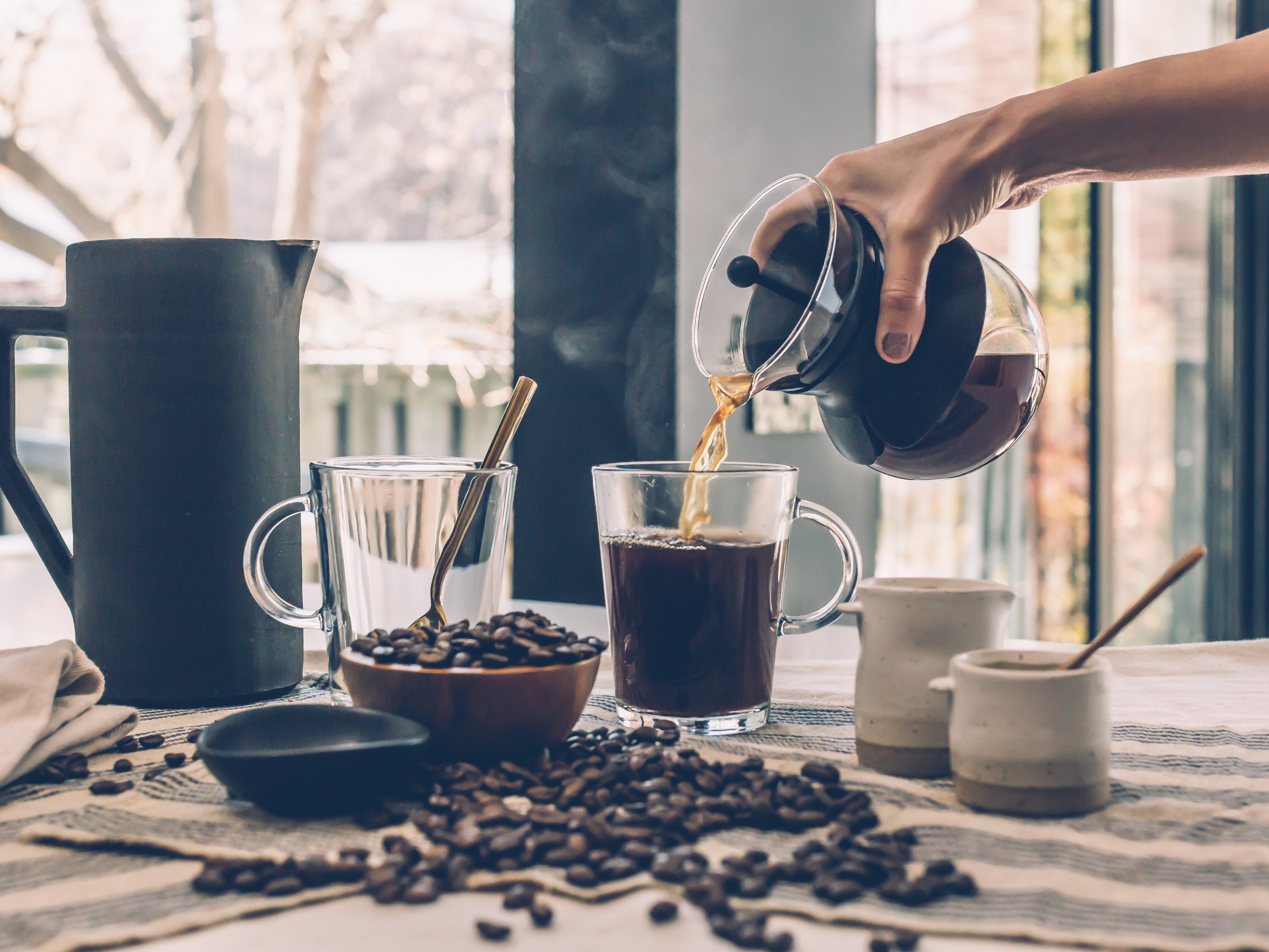 Wie sich Koffein auf den Schlaf auswirkt, hat eine aktuelle Studie untersucht