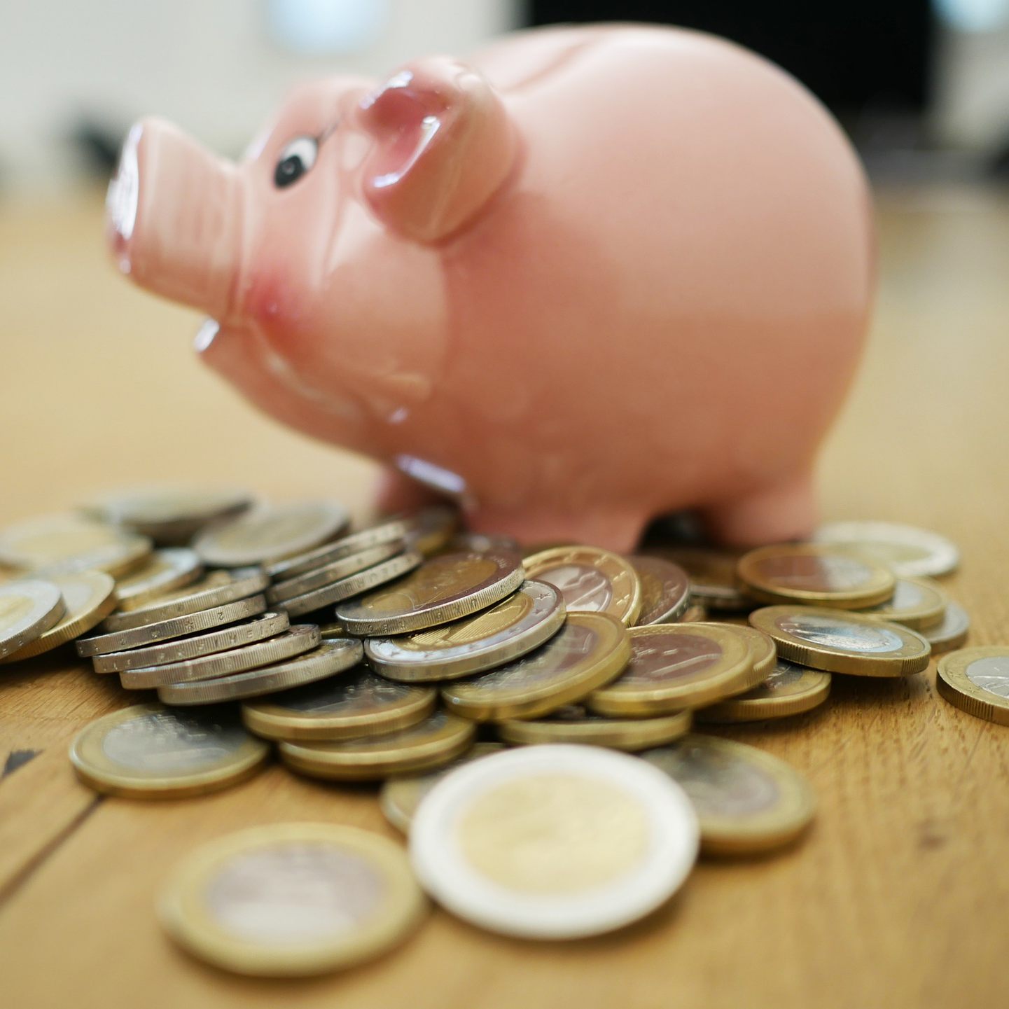 Zwangs- und Vorsichtssparen führten im Vorjahr zum Einbruch des privaten Konsums.