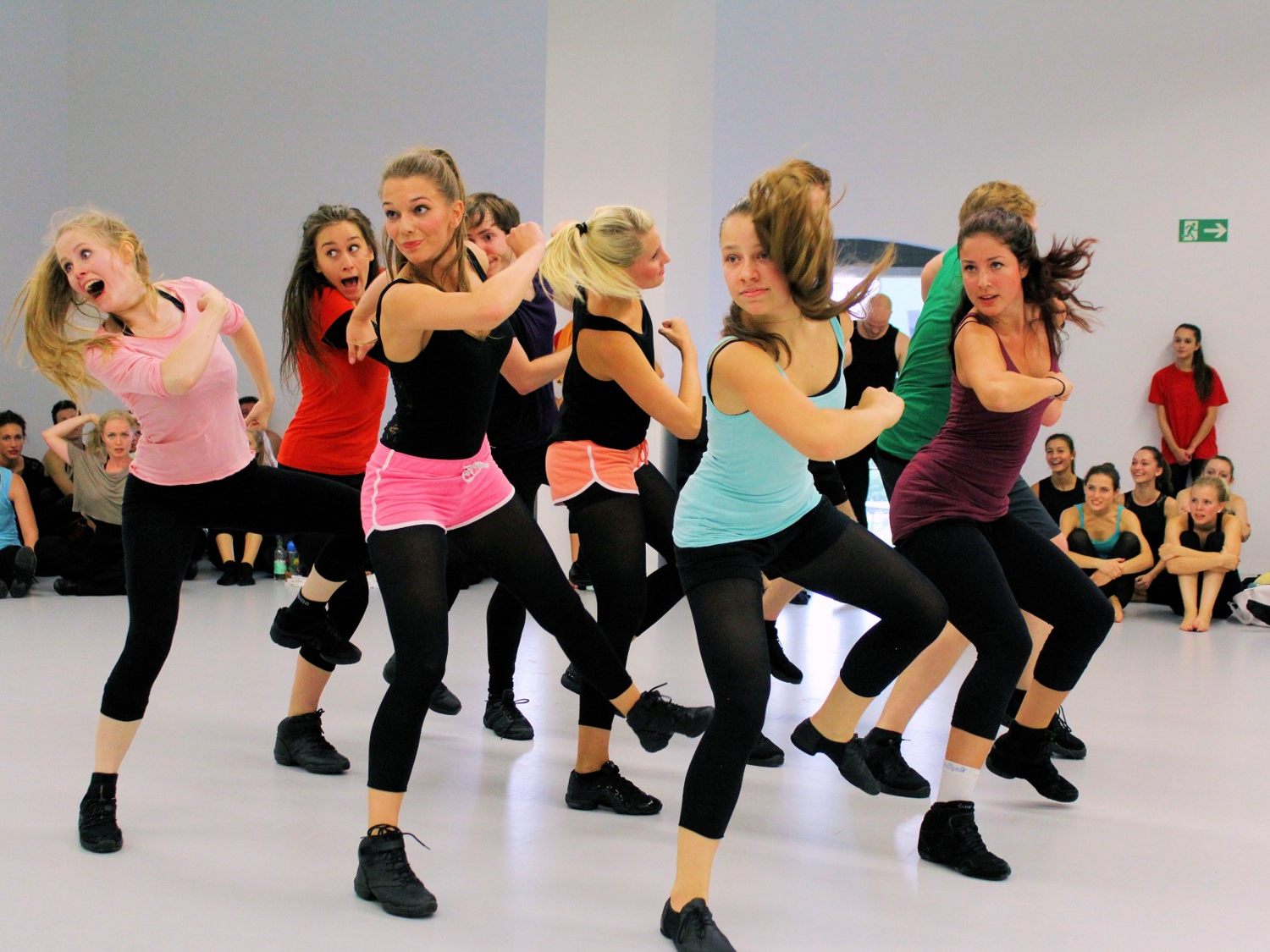 Die heimischen Tanzstudios drängen auf eine baldige Öffnung - viele sehen sich in ihrer Existenz gefährdet Die heimischen Tanzstudios drängen auf eine baldige Öffnung - viele sehen sich in ihrer Existenz gefährdet