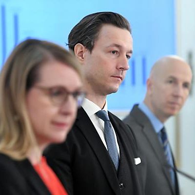Die drei ÖVP-Minister informieren wöchentlich über die Coronakrise