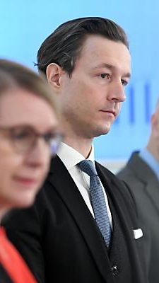 Die drei ÖVP-Minister informieren wöchentlich über die Coronakrise