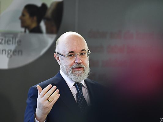 Corona-Sonderbeauftragter hat nicht über Zusatz-Impfstoff informiert
