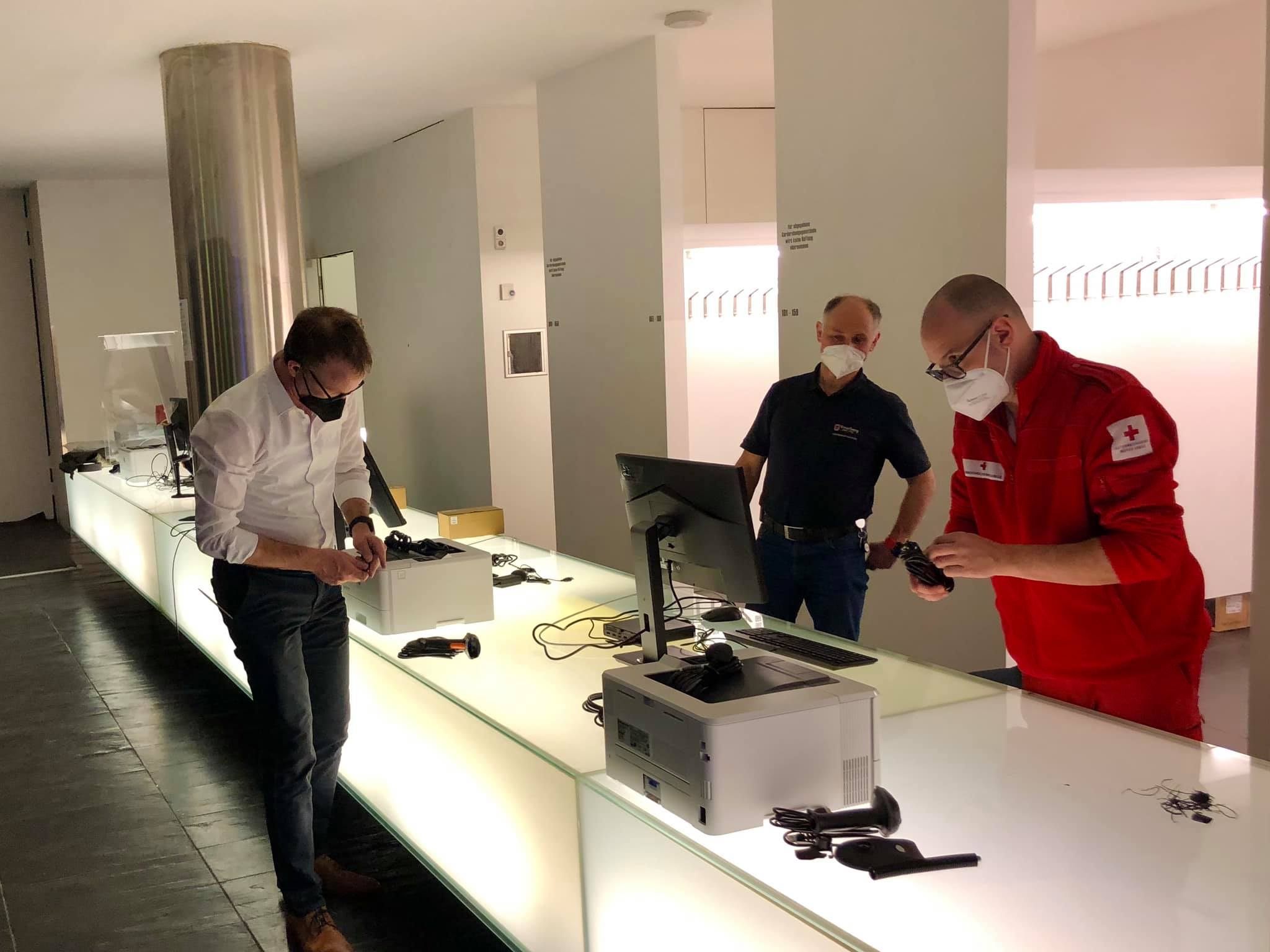 Im Leiblachsaal wurde binnen 8 Stunden eine neue Teststation aufgebaut. Im Leiblachsaal wurde binnen 8 Stunden eine neue Teststation aufgebaut.