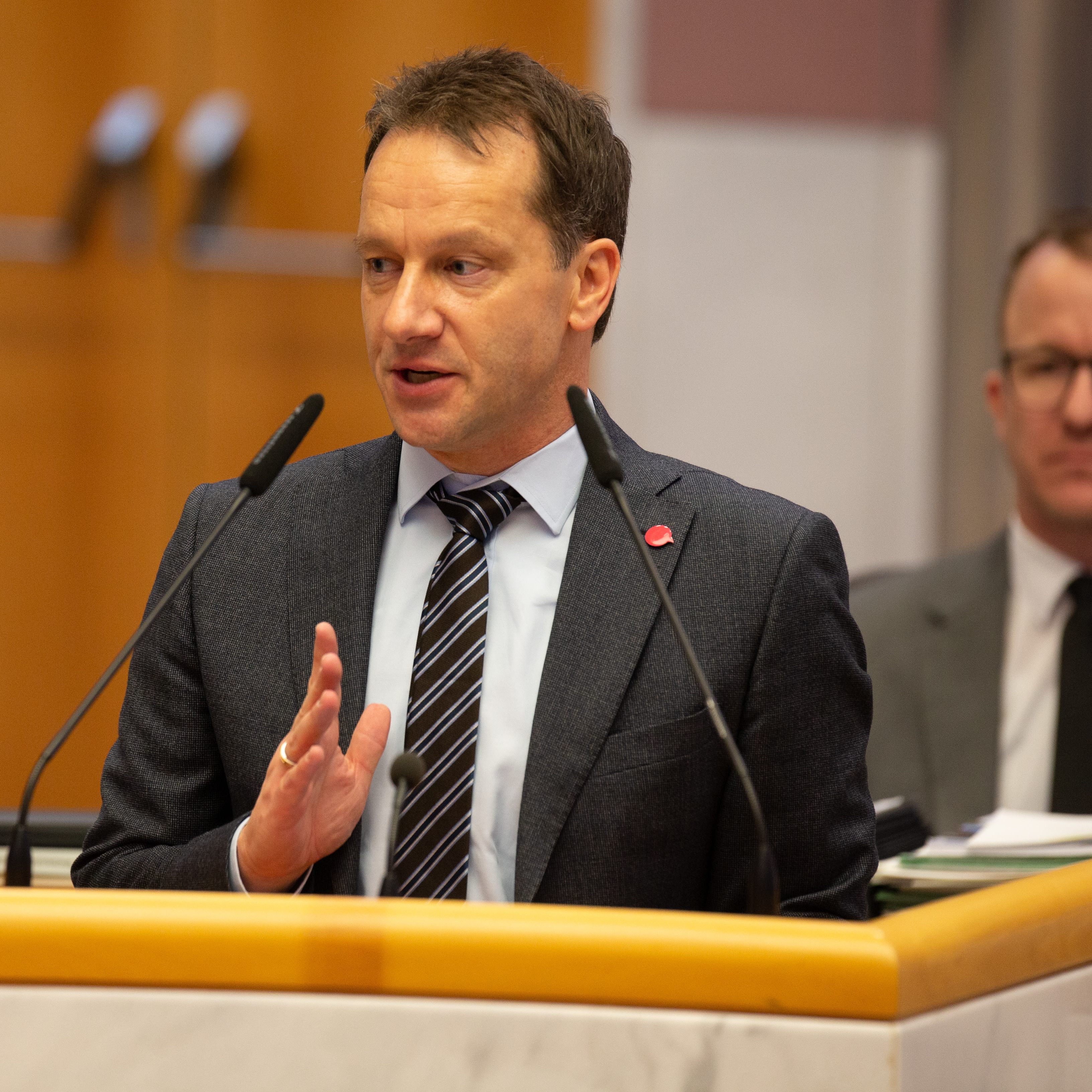 In der jetzigen Situation wäre es entscheidend, die Eigenkapitalsituation der Unternehmen zu kennen und dort zu stärken, wo wir wettbewerbsfähige Unternehmen haben.