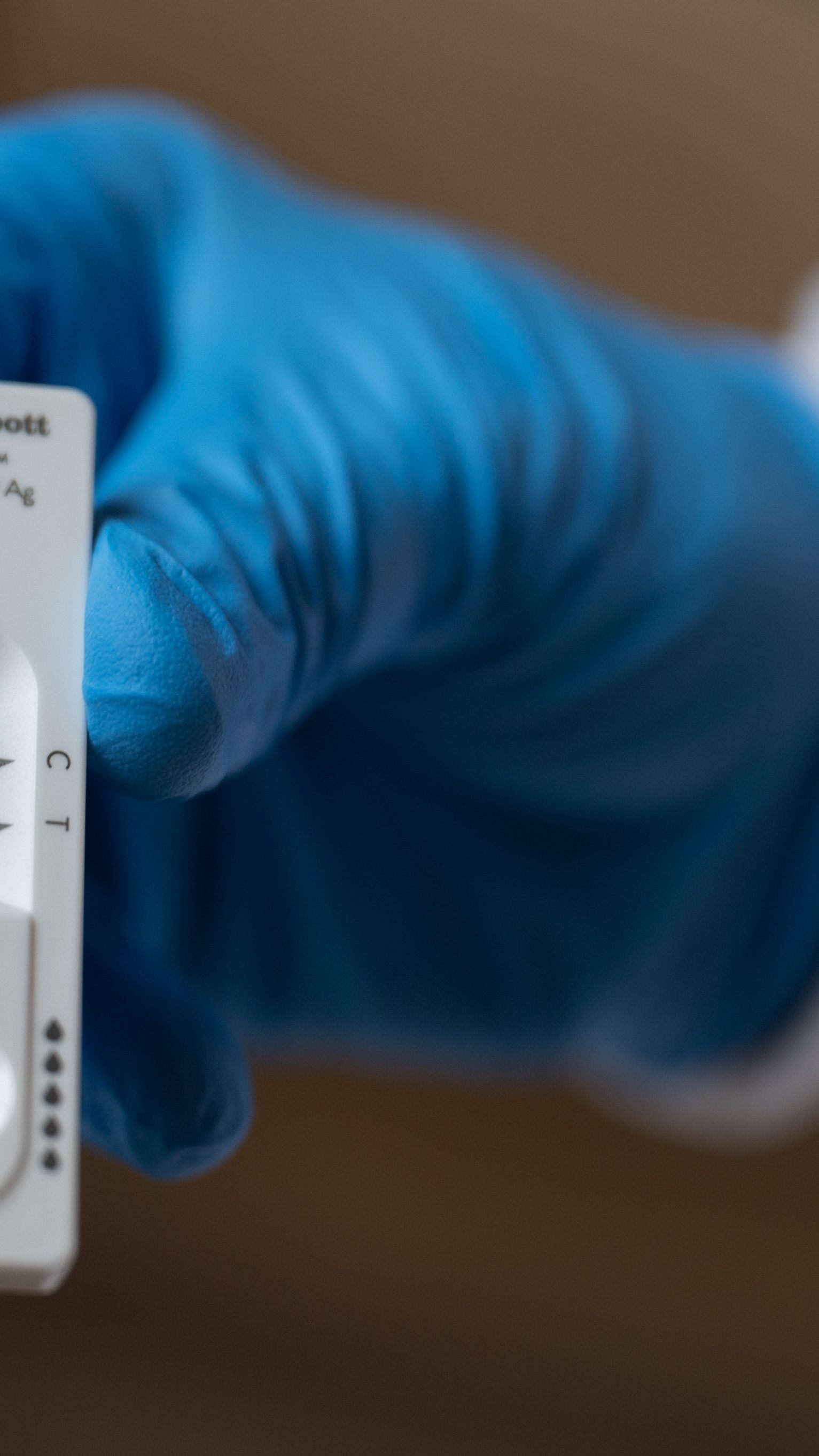 Kommt Testpflicht? Handelsverband spricht von "ultimativer Bestrafung".