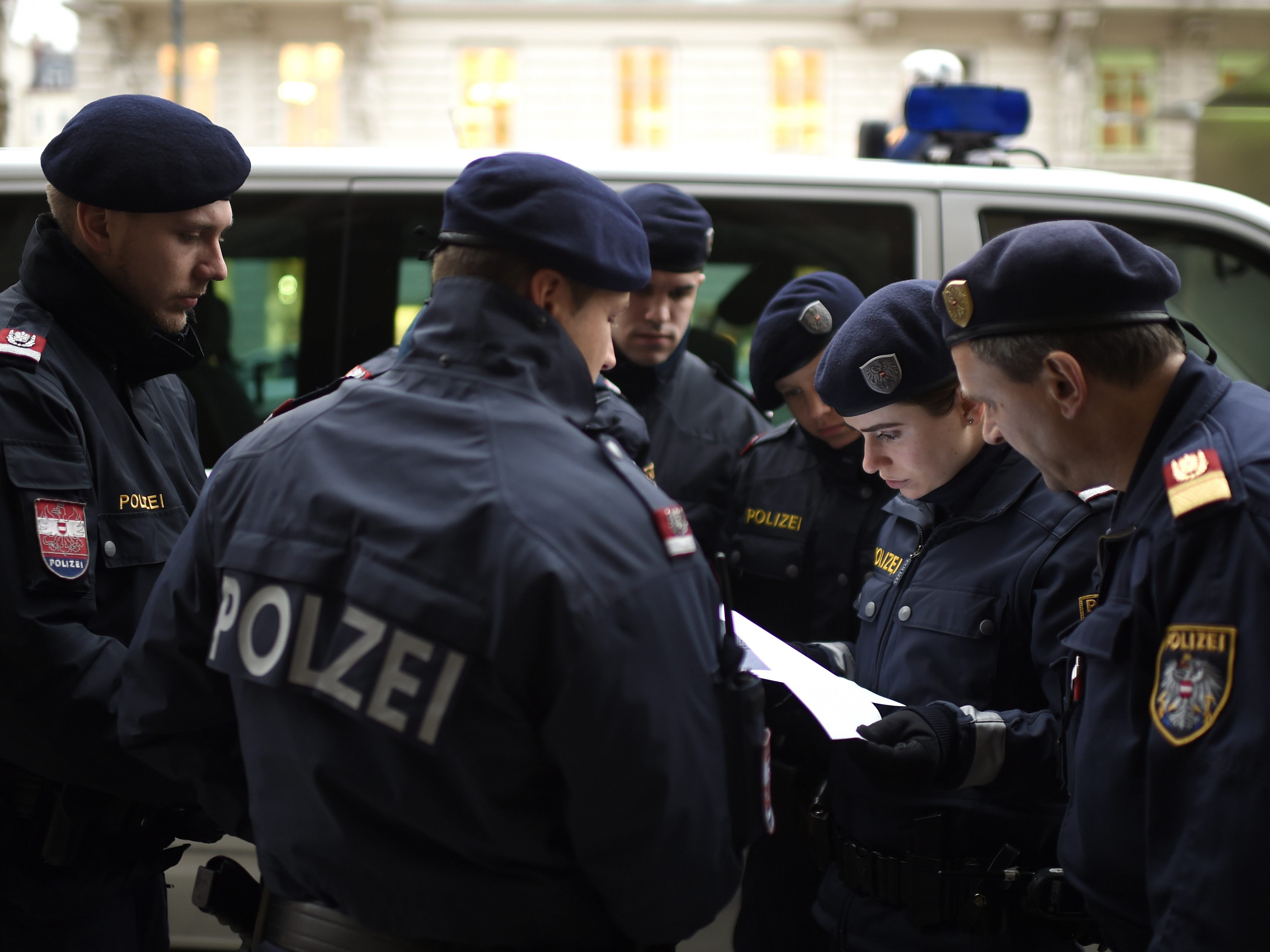 Nach den telefonischen Drohungen wurde der Mann ausgeforscht.