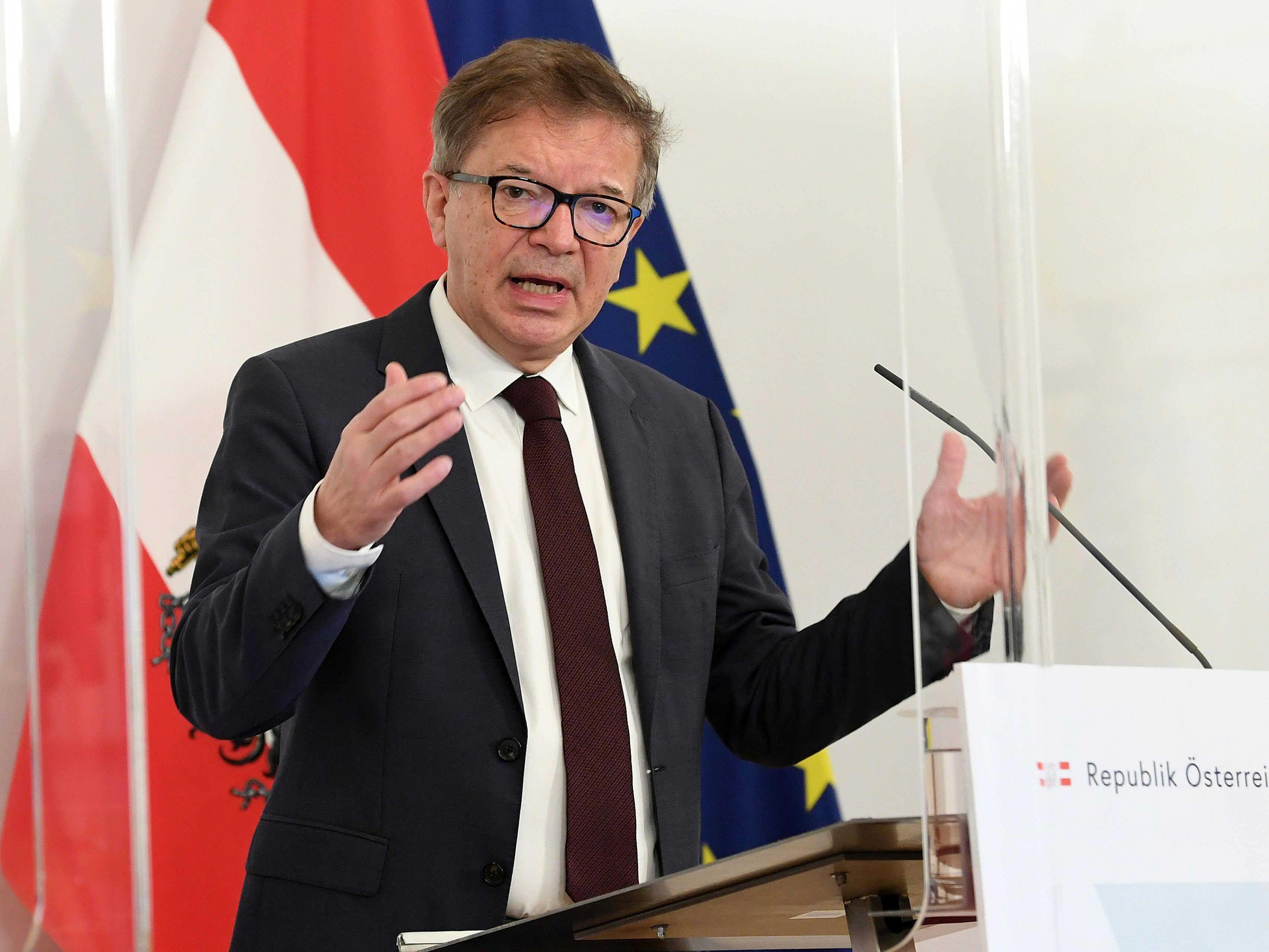 Dominante britische Variante in Österreich rund 23 Prozent ansteckender als Wildtyp von SARS-CoV-2. Dominante britische Variante in Österreich rund 23 Prozent ansteckender als Wildtyp von SARS-CoV-2.