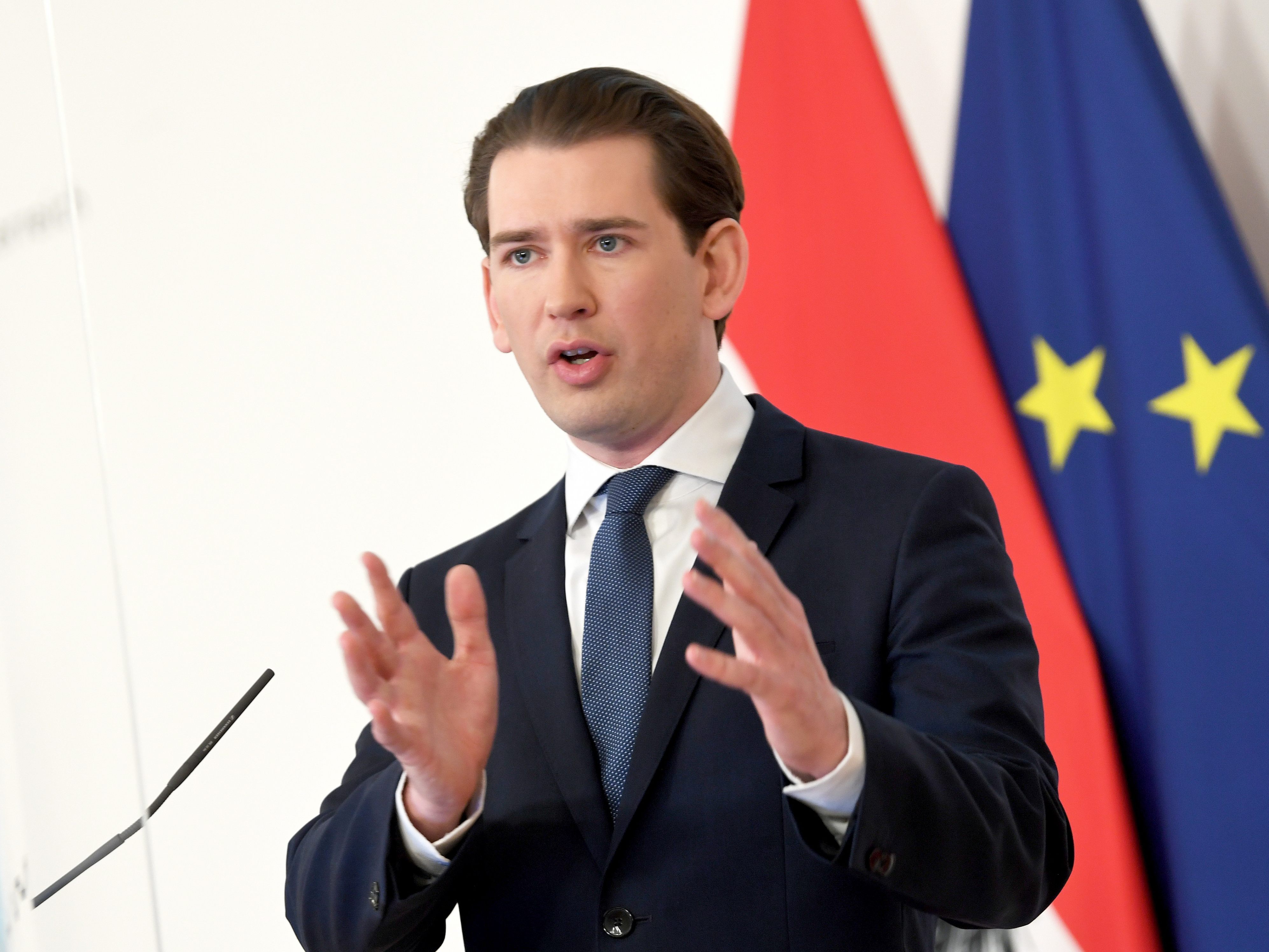 Kurz geht davon aus, dass die EMA den AstraZeneca-Impfstoff weiter empfiehlt. Kurz geht davon aus, dass die EMA den AstraZeneca-Impfstoff weiter empfiehlt.