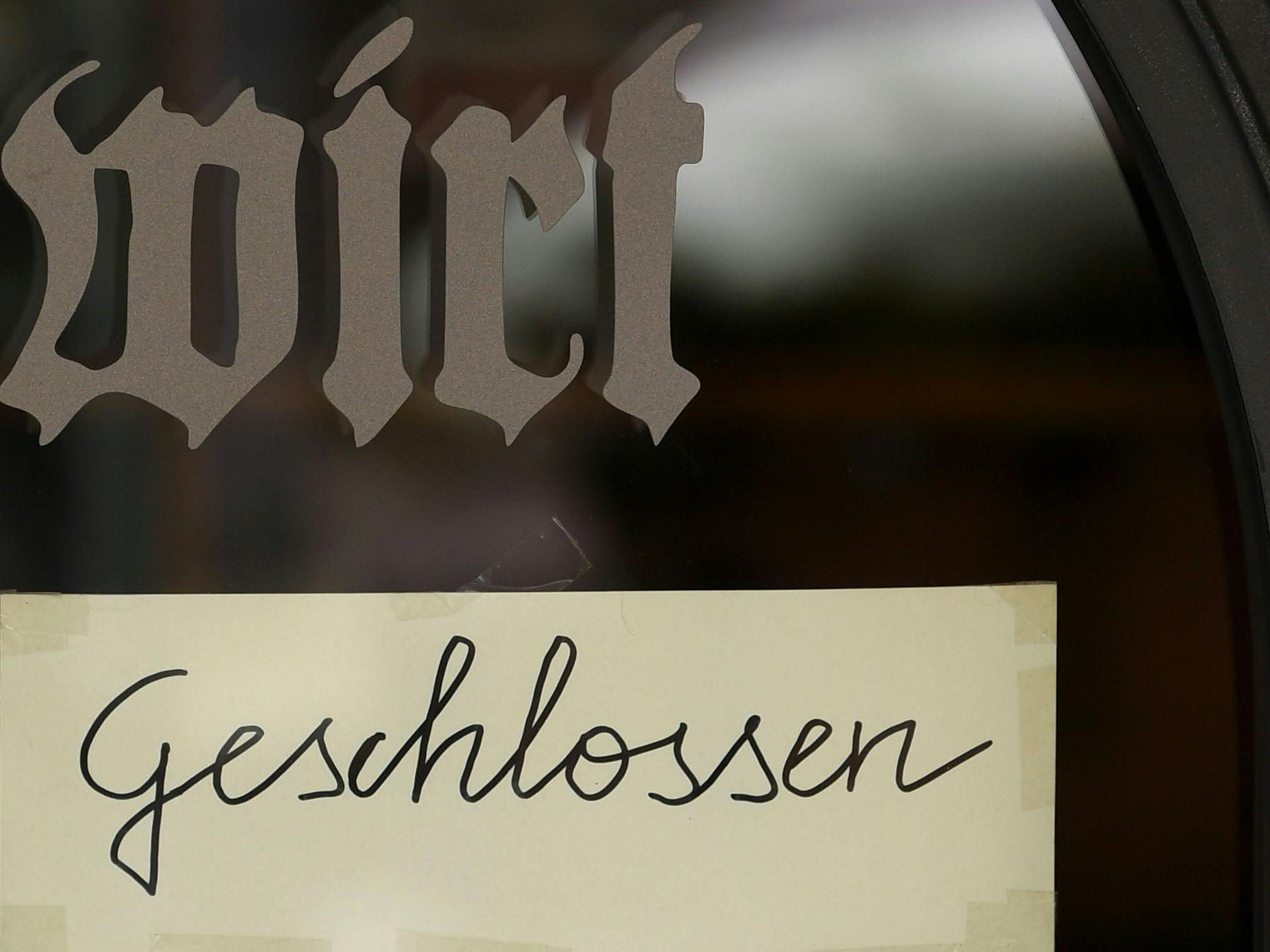 SPÖ und NEOS fordern Klarheit dazu, ob geschlossene Betriebe Mieten zahlen müssen.