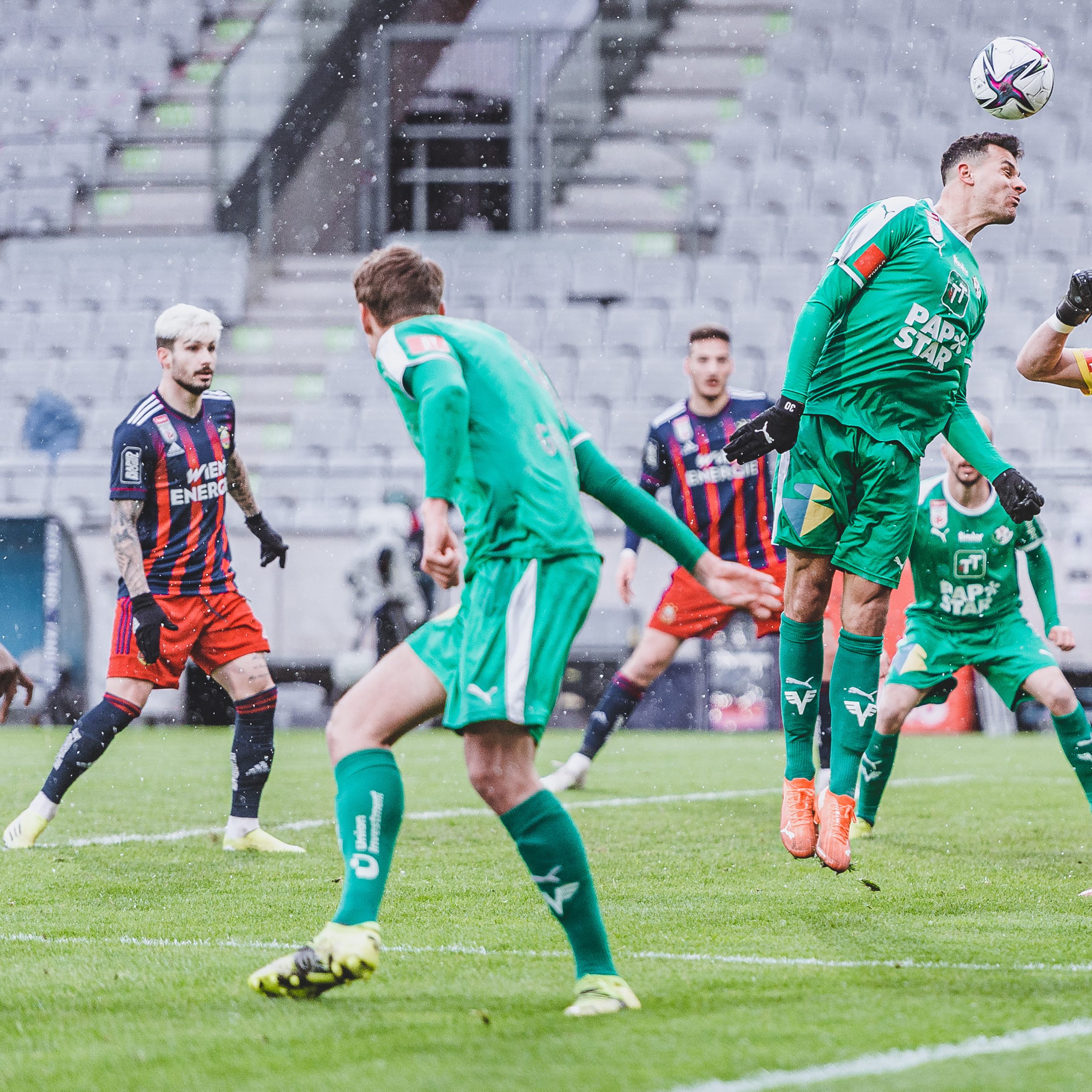 WSG Tirol fixierte mit einem Heim-1:1 gegen Rapid Wien das Ticket für die Meistergruppe der Fußball-Bundesliga.