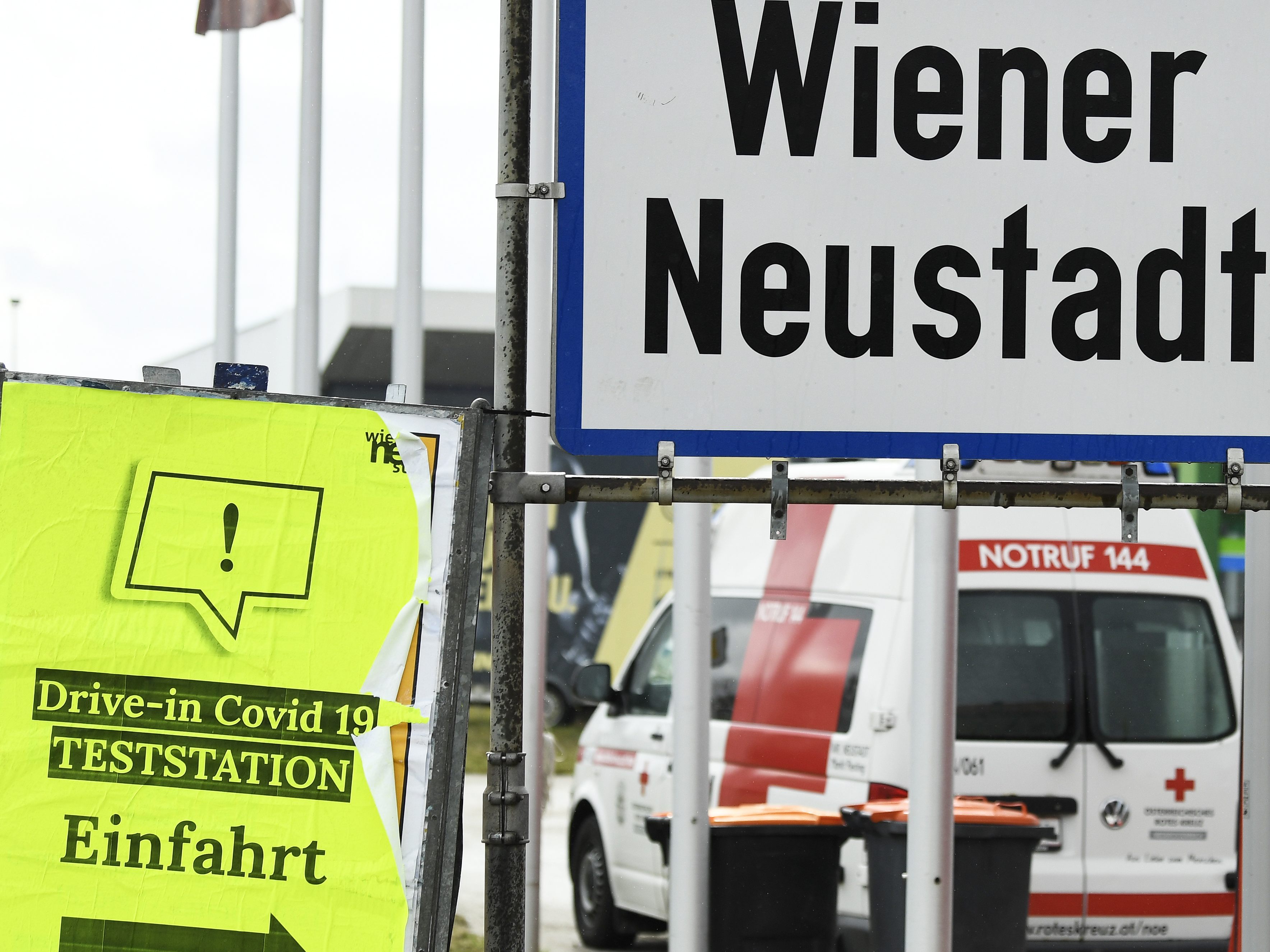 Wiener Neustadt: Vorerst aber keine Ausreisekontrollen. Wiener Neustadt: Vorerst aber keine Ausreisekontrollen.