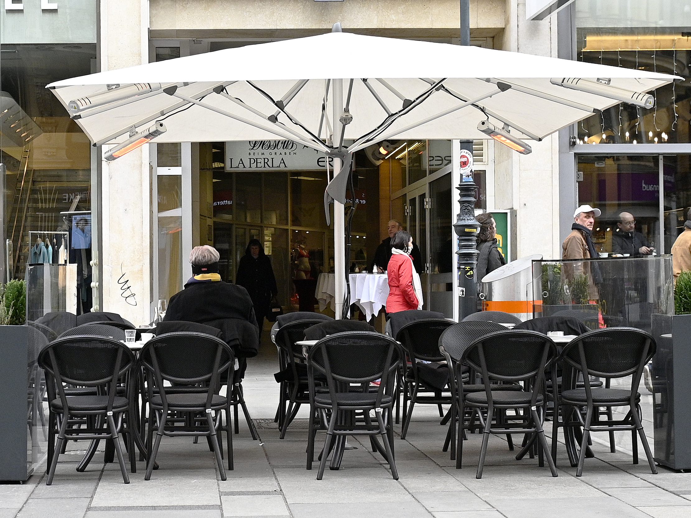 Die Stadt Wien will öffentliche Schanigartenareale im Zuge der Gastro-Öffnung fördern