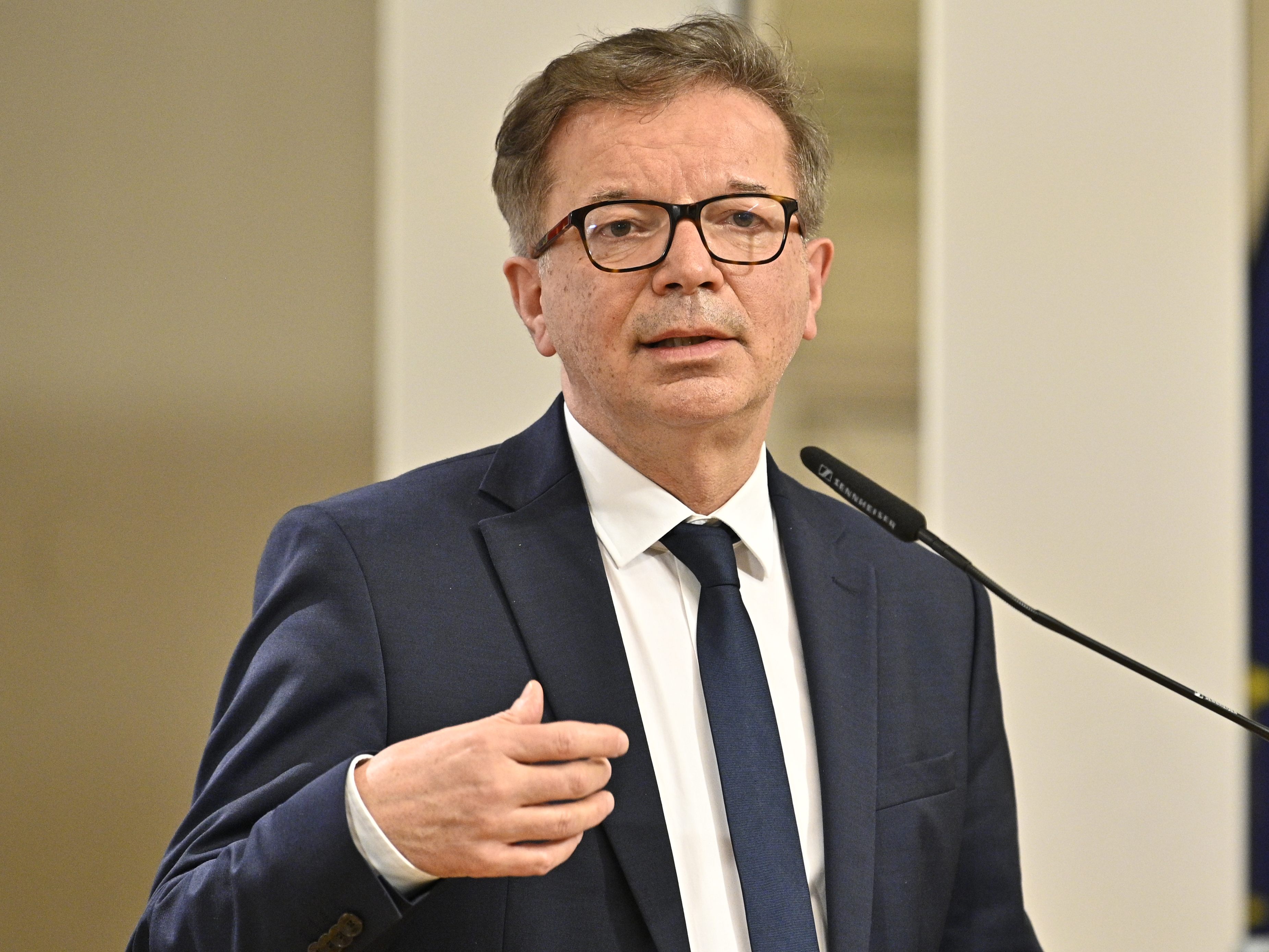 Am Montag soll zwischen Vorarlberg und dem Gesundheitsministerium geklärt werden, wie die Öffnungsschritte in dem Bundesland aussehen werden.