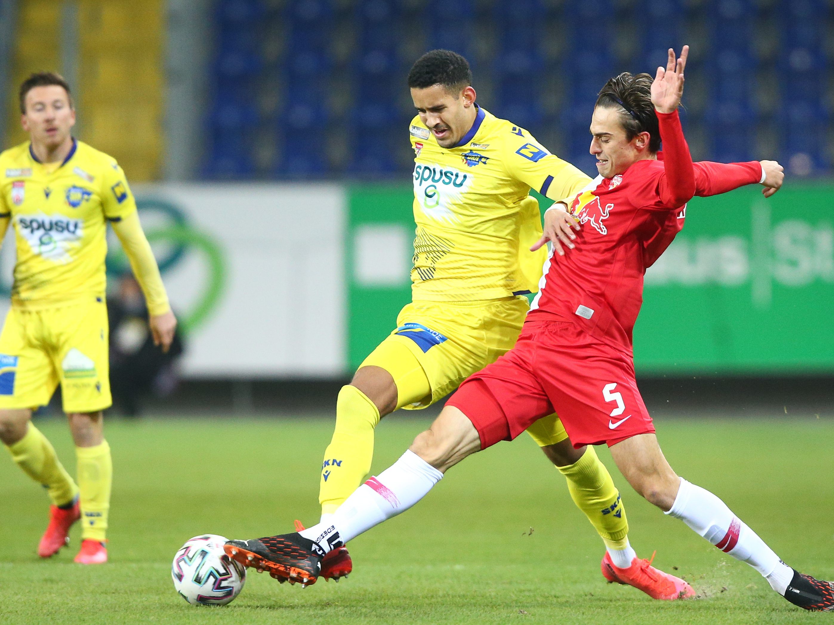 LIVE-Ticker zum Spiel Red Bull Salzburg gegen SKN St. Pölten ab 14.30 Uhr. LIVE-Ticker zum Spiel Red Bull Salzburg gegen SKN St. Pölten ab 14.30 Uhr.