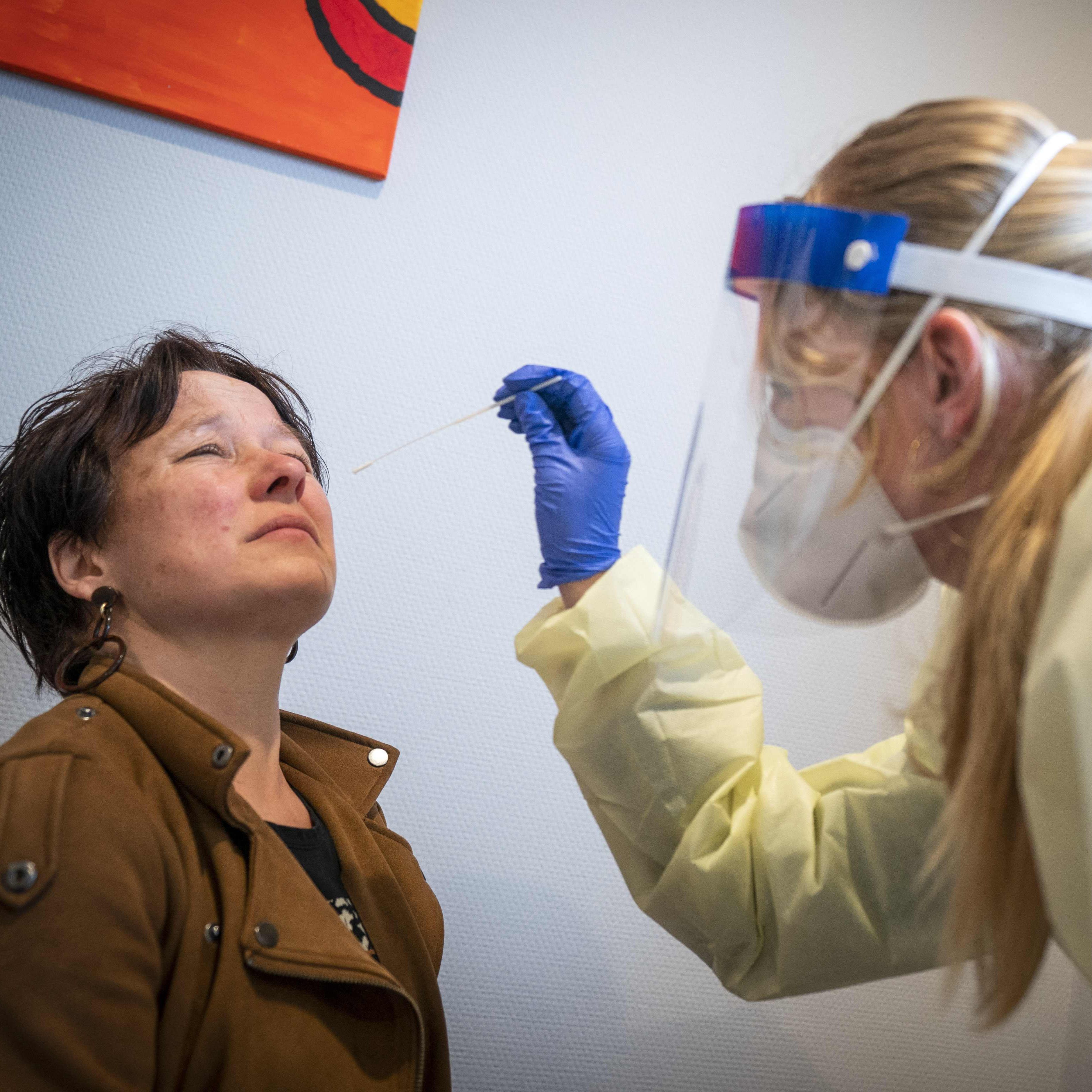 Stand Dienstagfrüh: 355 Personen sind in Vorarlberg aktiv positiv getestet.