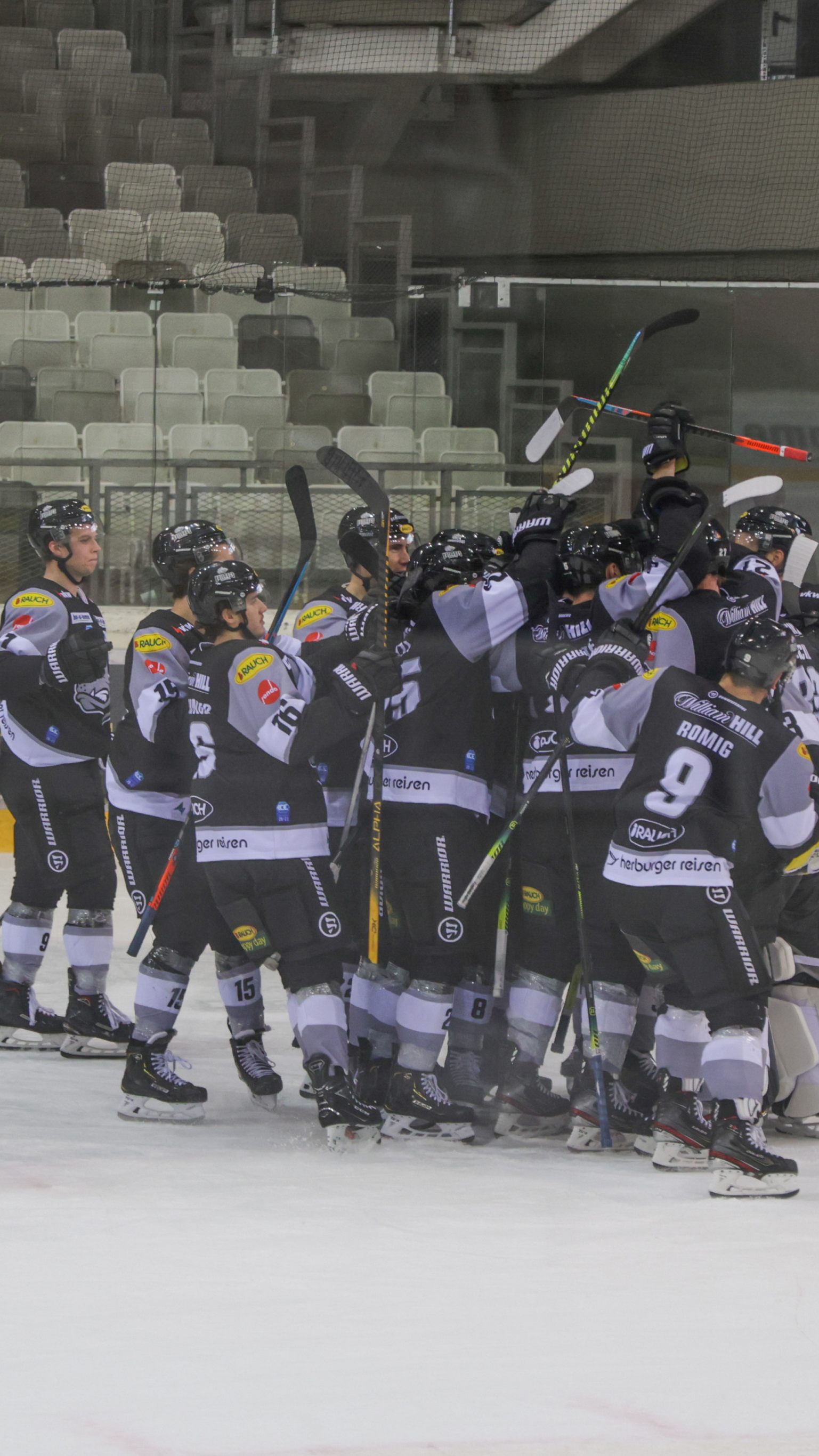 Großer Jubel herrschte bei den Bulldogs nach dem fixierten Play-off-Einzug.