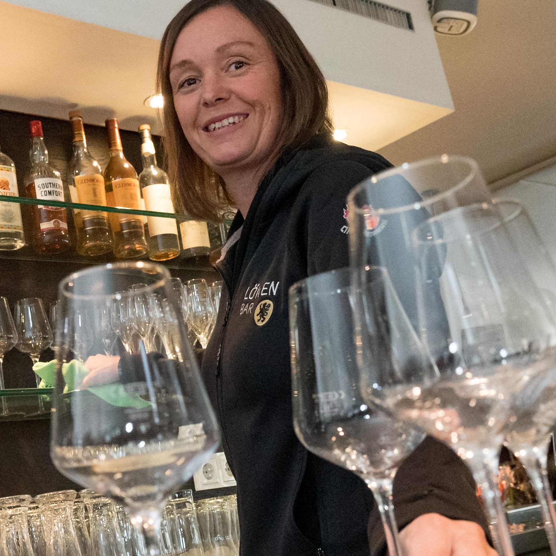 Einlass nur mit negativem PCR- oder Antigentest - Registrierungspflicht, keine Bewirtung am Abend.