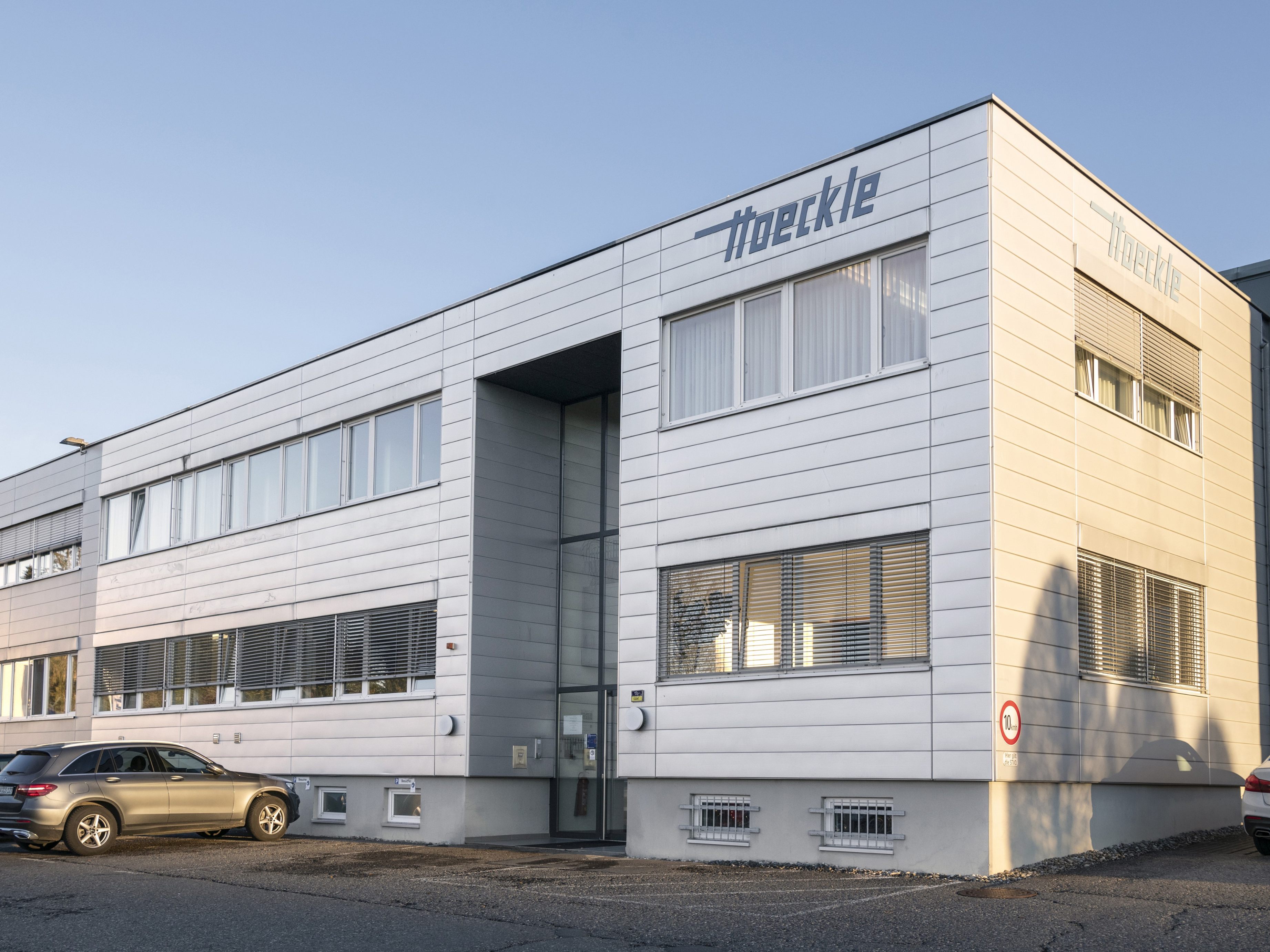 Der Firmensitz von Hoeckle in Langenegg. Der Firmensitz von Hoeckle in Langenegg.