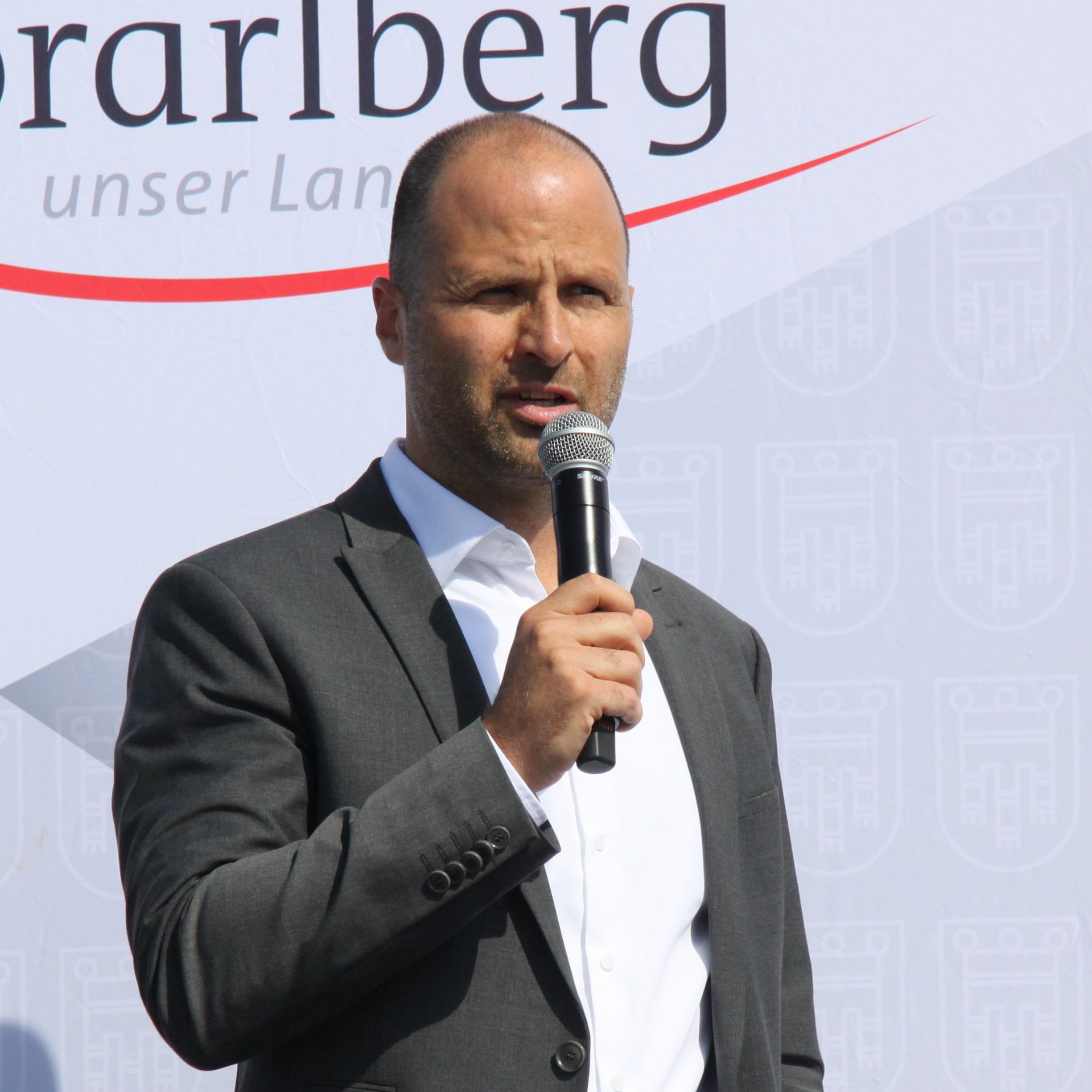 Wirtschaftslandesrat Marco Tittler (ÖVP) nannte die in Vorarlberg beabsichtigten Öffnungsschritte "unumgänglich".