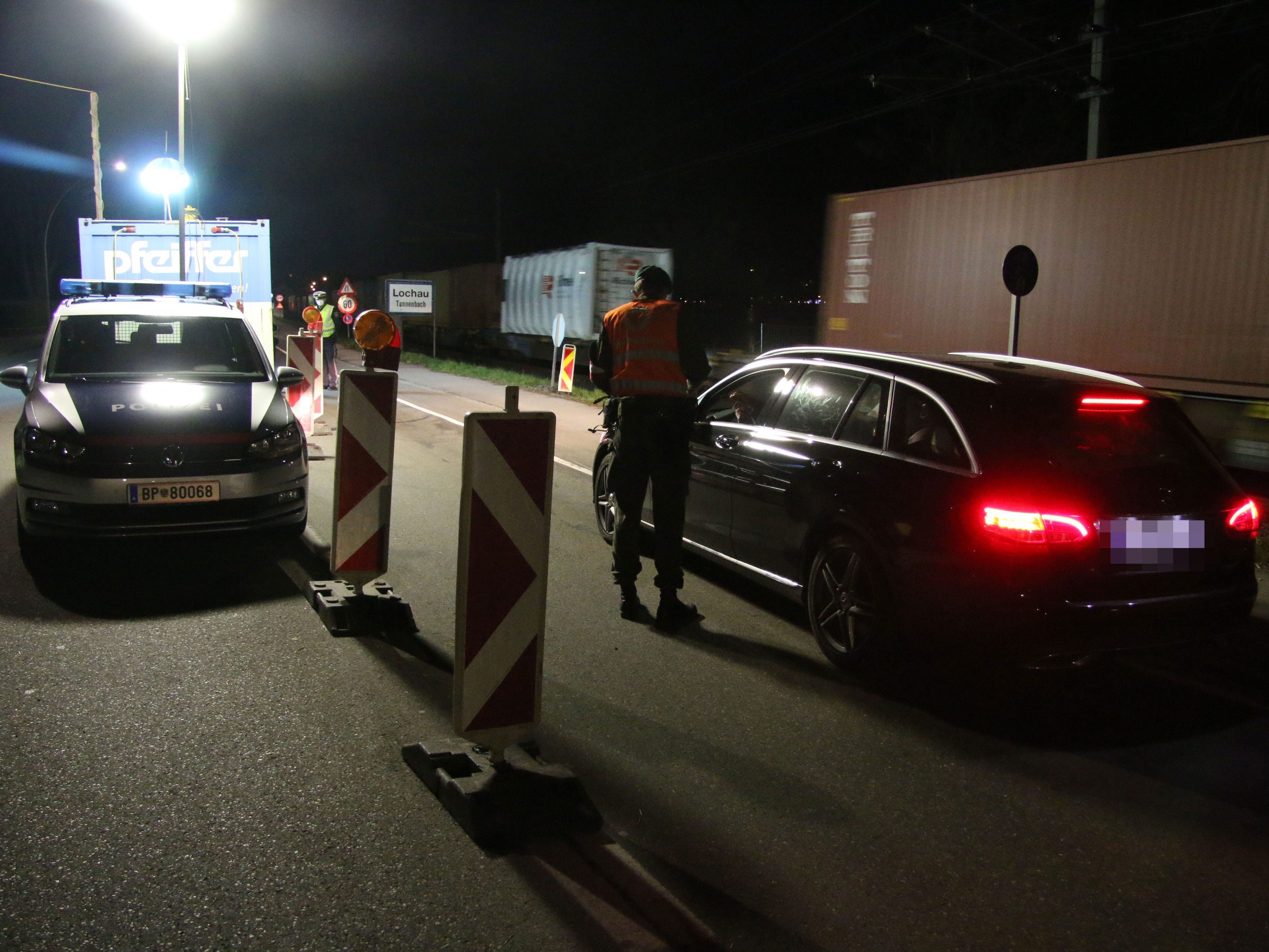 Seit Mitternacht gibt es Kontrollen bei der Ausreise aus dem Leiblachtal. Seit Mitternacht gibt es Kontrollen bei der Ausreise aus dem Leiblachtal.