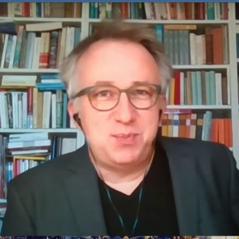 ORF-Satiriker Peter Klien hat bei "Vorarlberg LIVE" ein wenig aus dem Nähkästchen geplaudert.