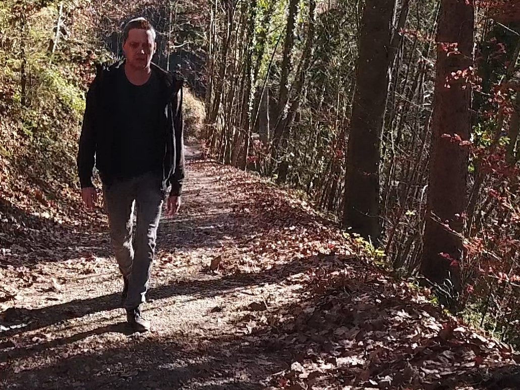 "Über Wir": Ein Ausschnitt aus dem neuen Musikvideo von Philipp Lingg.