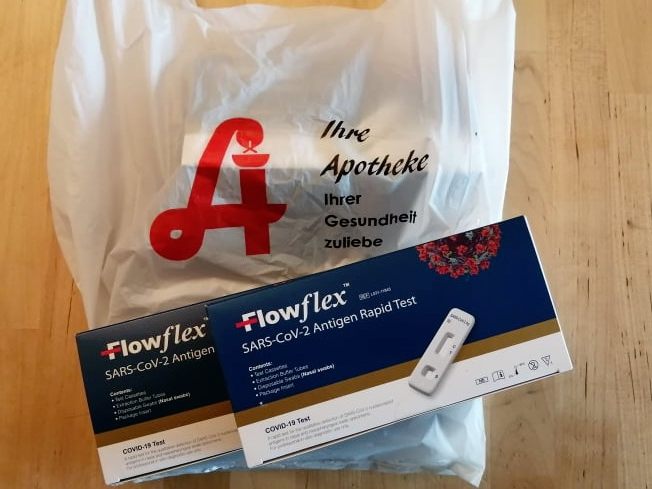 Die Gratis-Tests lassen auf sich warten - die Apothekerkammer hofft, dass sich die Situation im Laufe der Woche entspannt Die Gratis-Tests lassen auf sich warten - die Apothekerkammer hofft, dass sich die Situation im Laufe der Woche entspannt