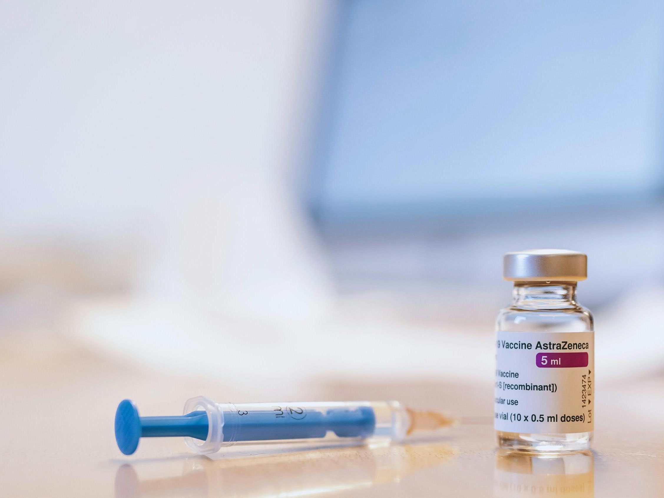 AstraZeneca soll laut Ärztekammer auch an Ältere verimpft werden.