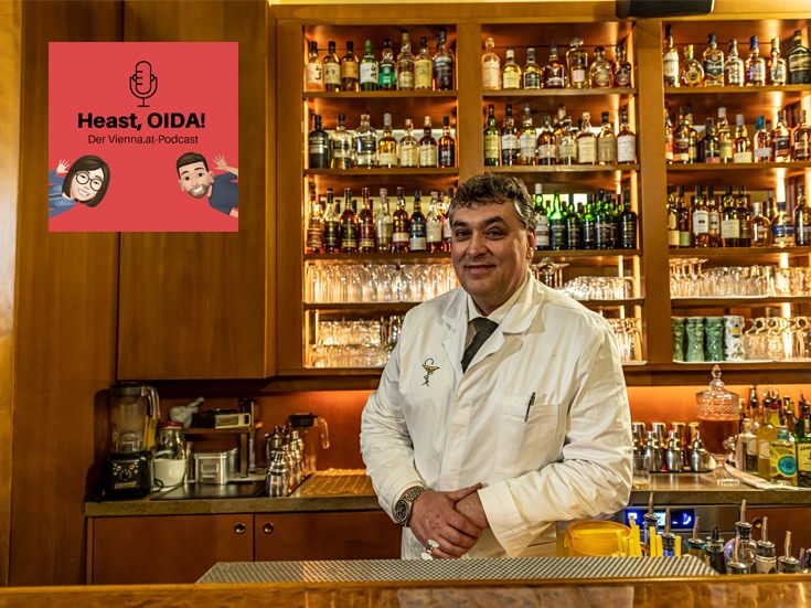 Heinz Kaiser betreibt sowohl eine Apotheke, als auch eine Bar. Heinz Kaiser betreibt sowohl eine Apotheke, als auch eine Bar.