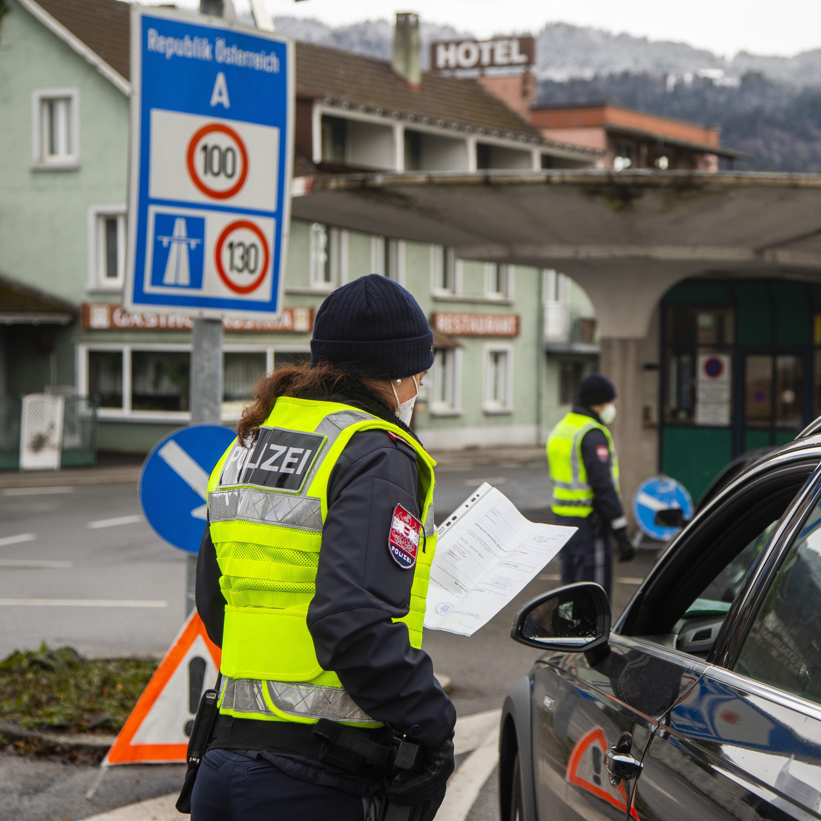 Die Antigentests in heimischen Apotheken sind künftig auch für im Ausland versicherte Vorarlberger Berufspendler kostenlos.